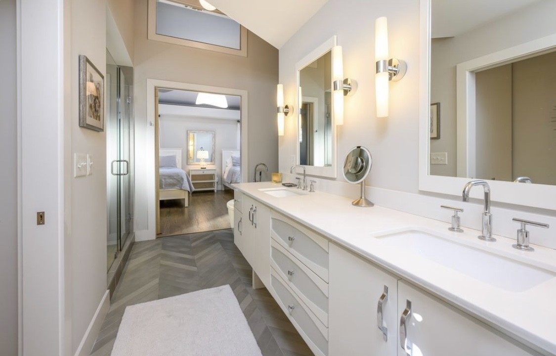 3118 Long Blvd Unit: 5