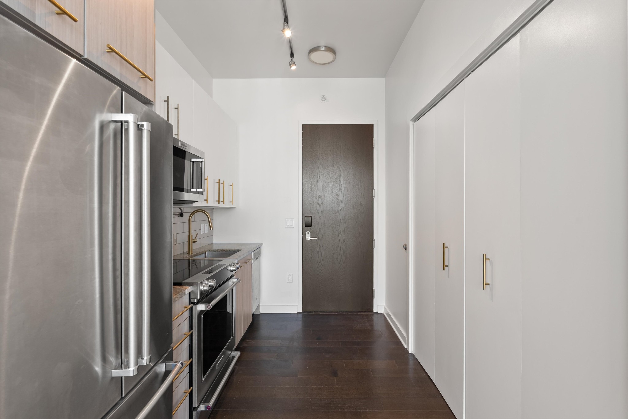 515 Church St Unit: 3311