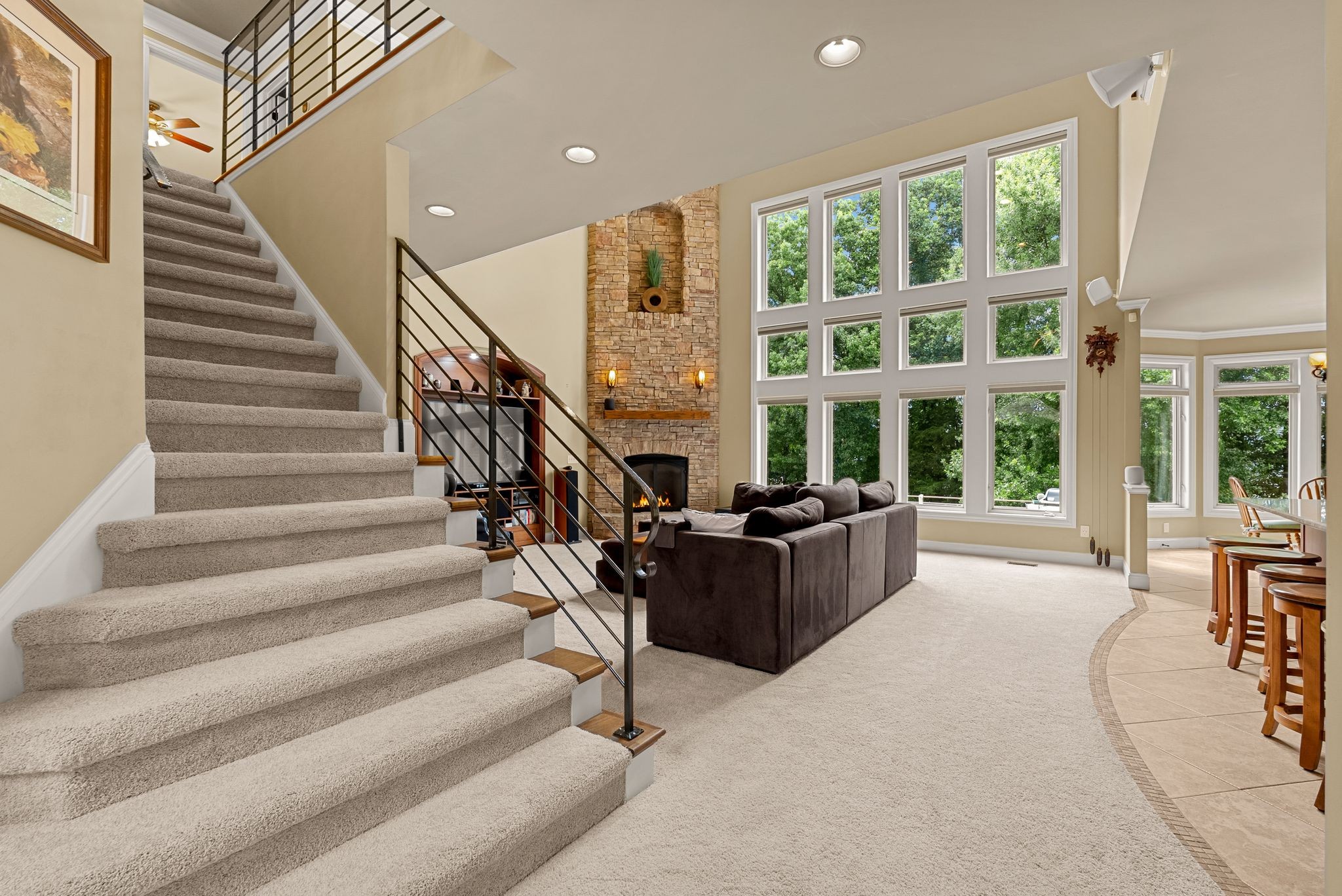 100 Lakecrest Cir