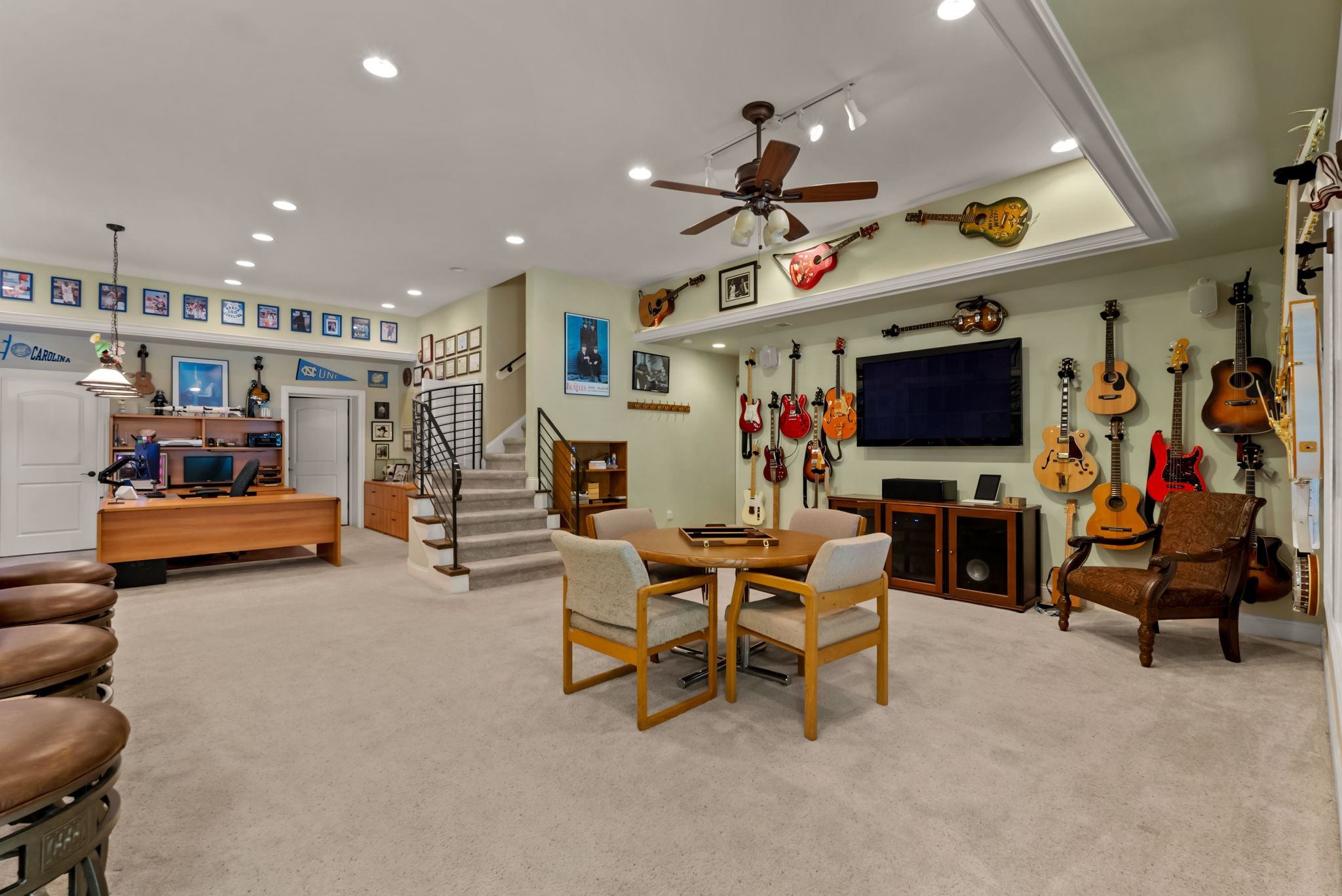 100 Lakecrest Cir