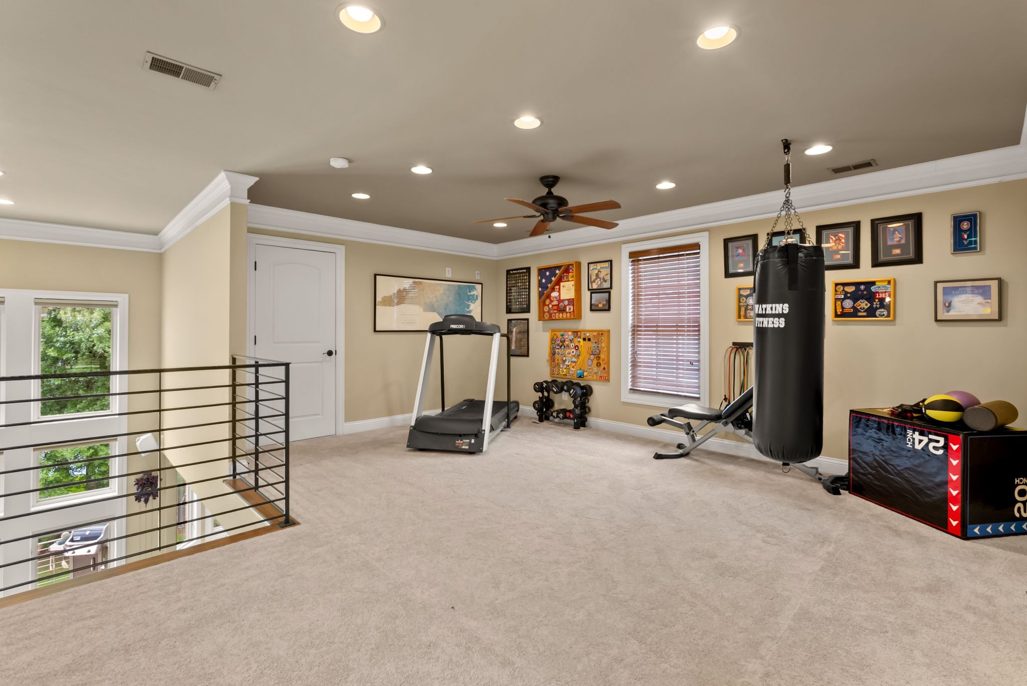 100 Lakecrest Cir