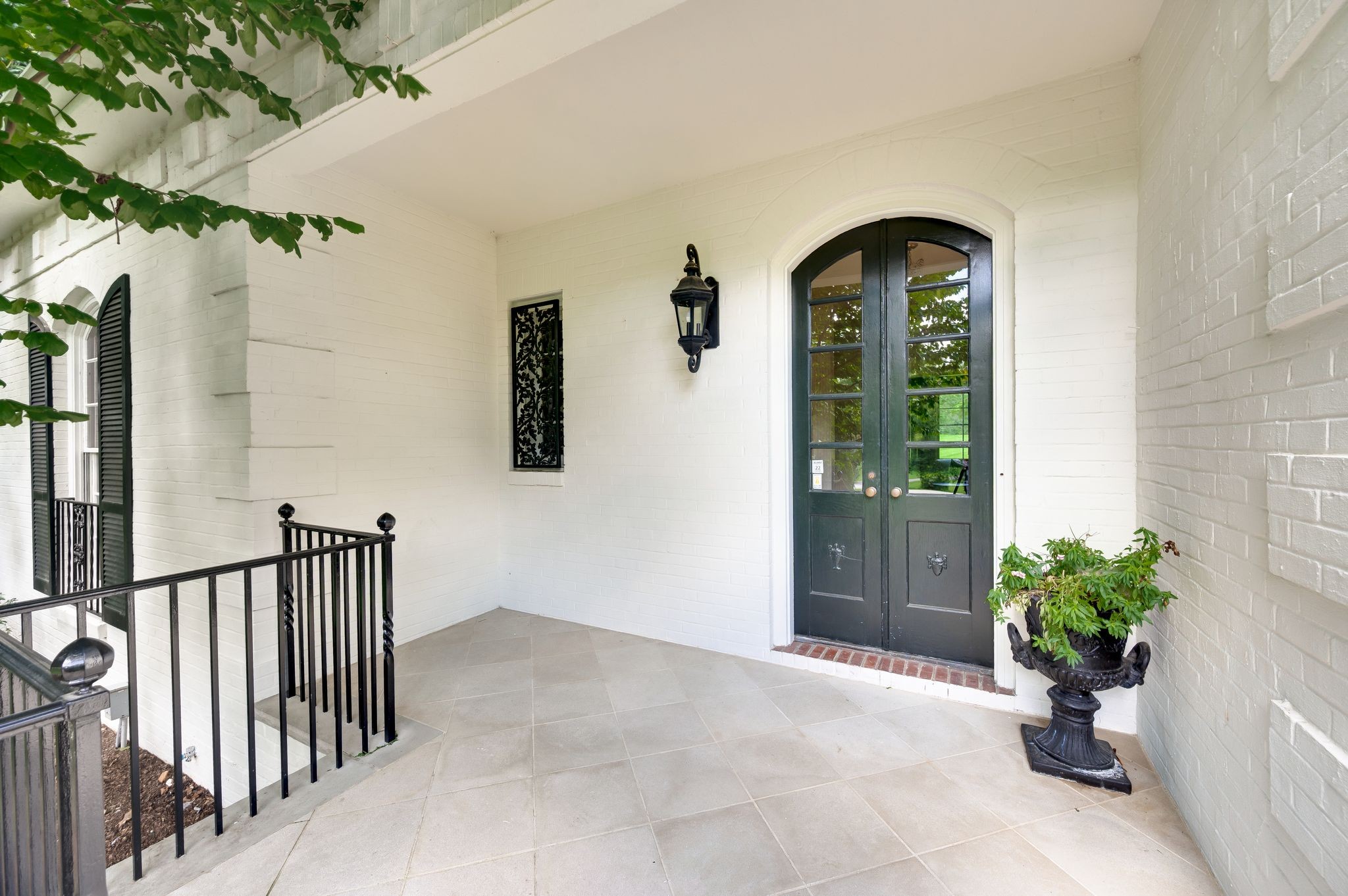6111 Hickory Valley Rd