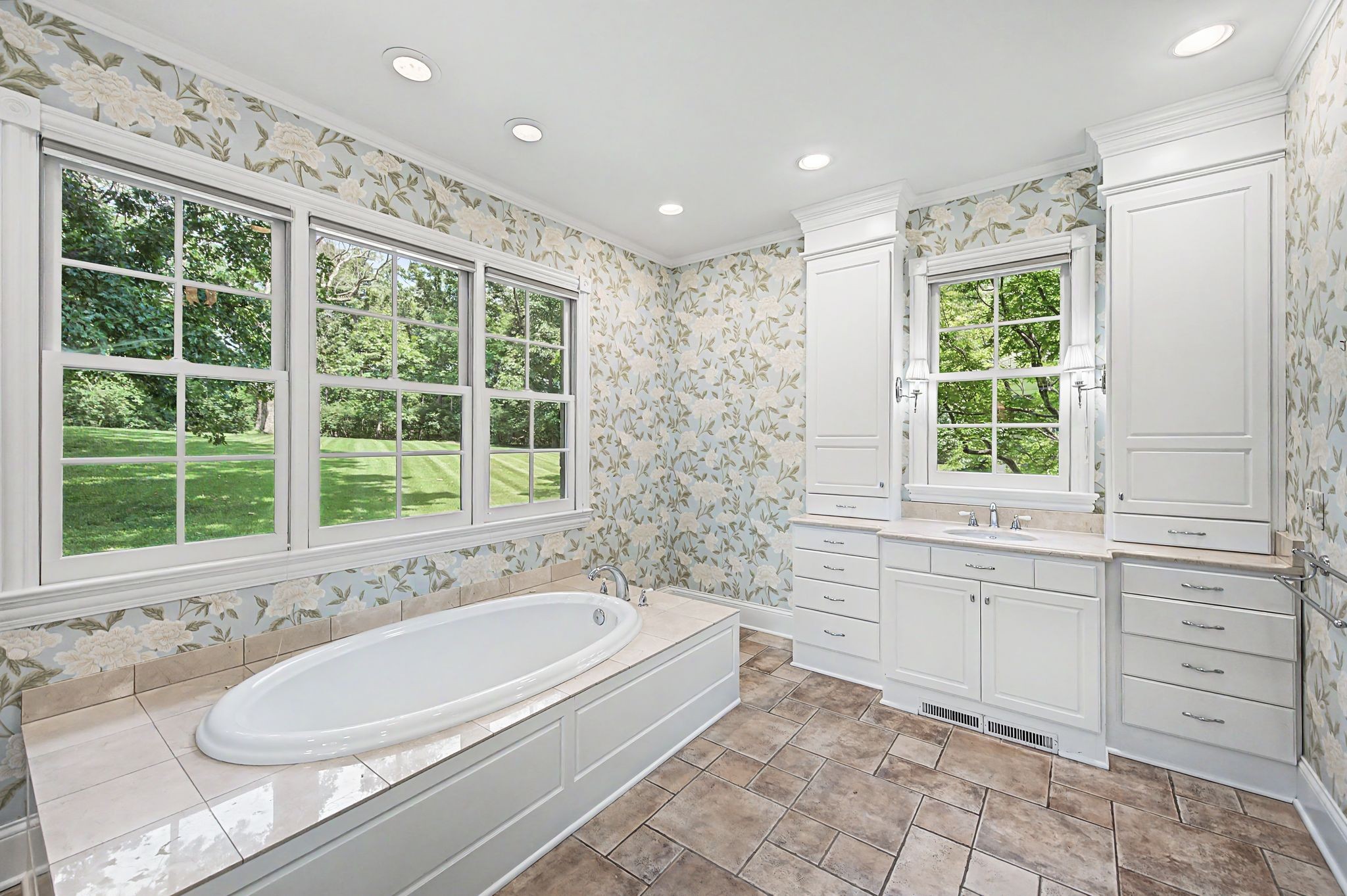 6111 Hickory Valley Rd