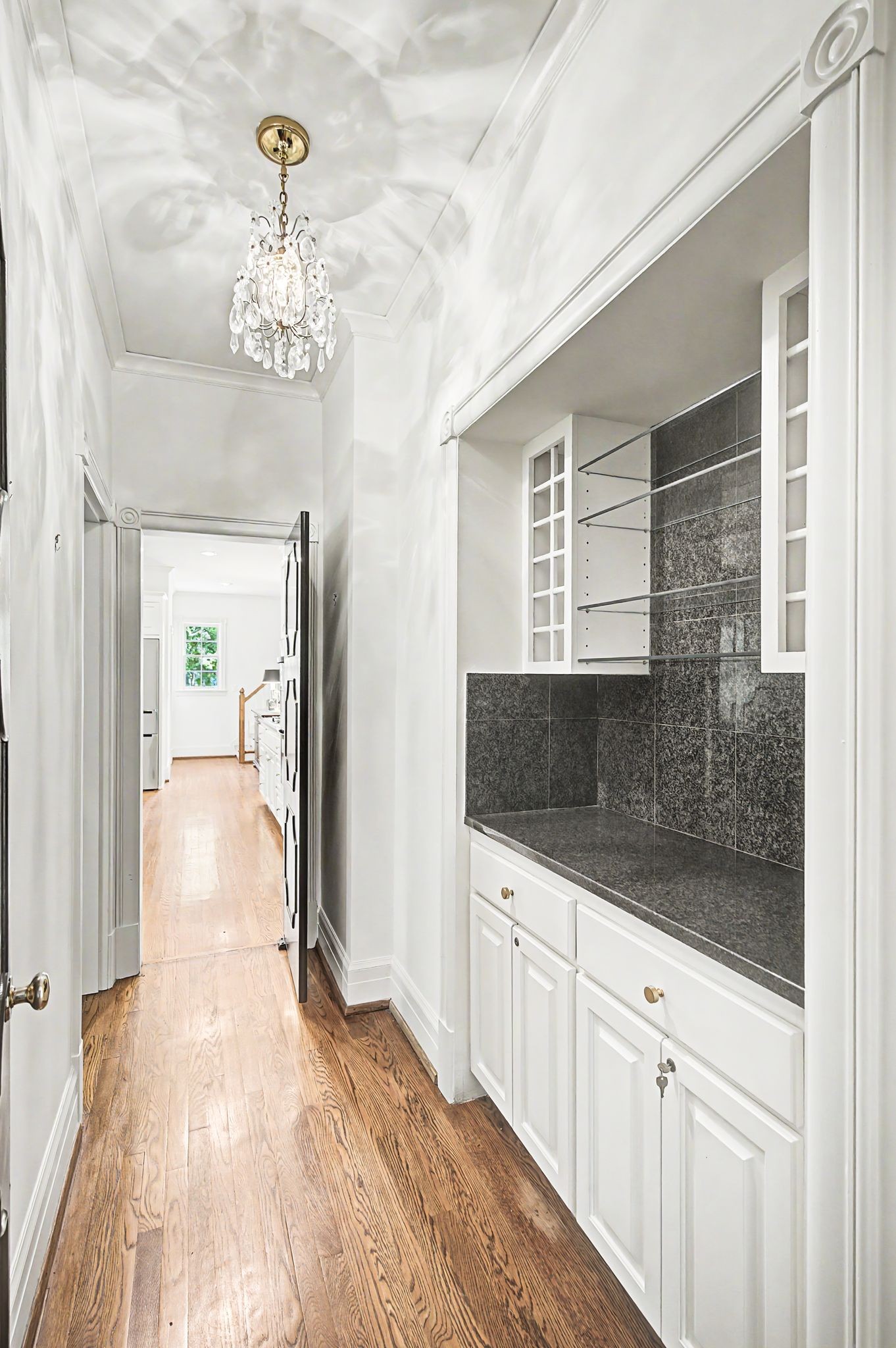 6111 Hickory Valley Rd
