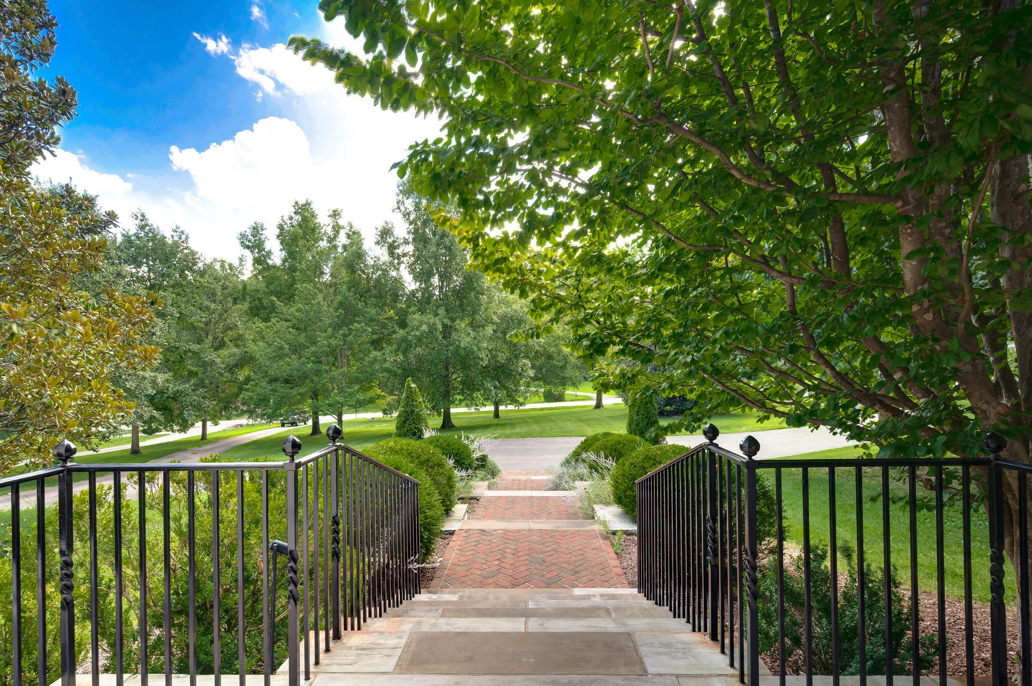 6111 Hickory Valley Rd