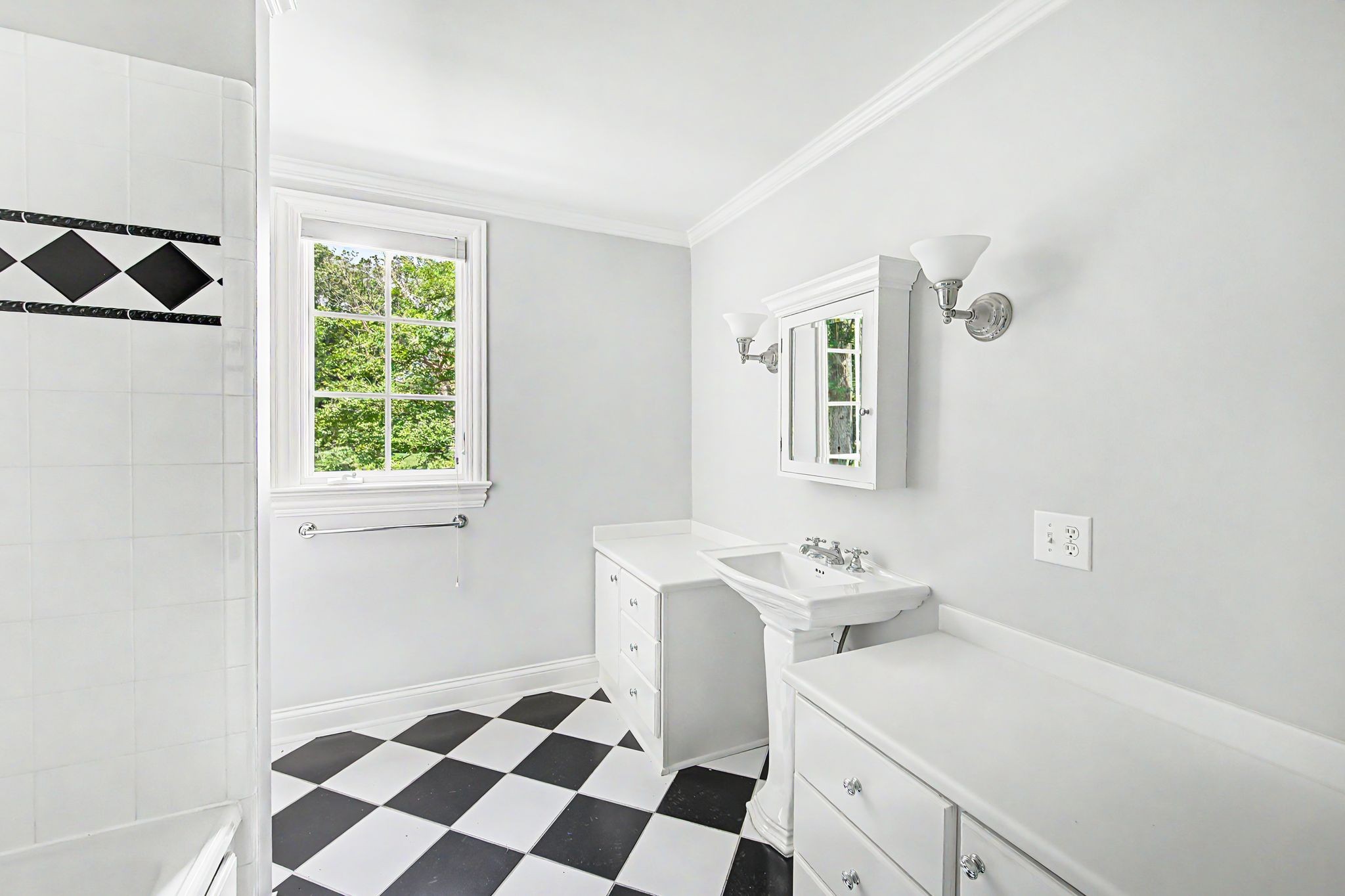 6111 Hickory Valley Rd