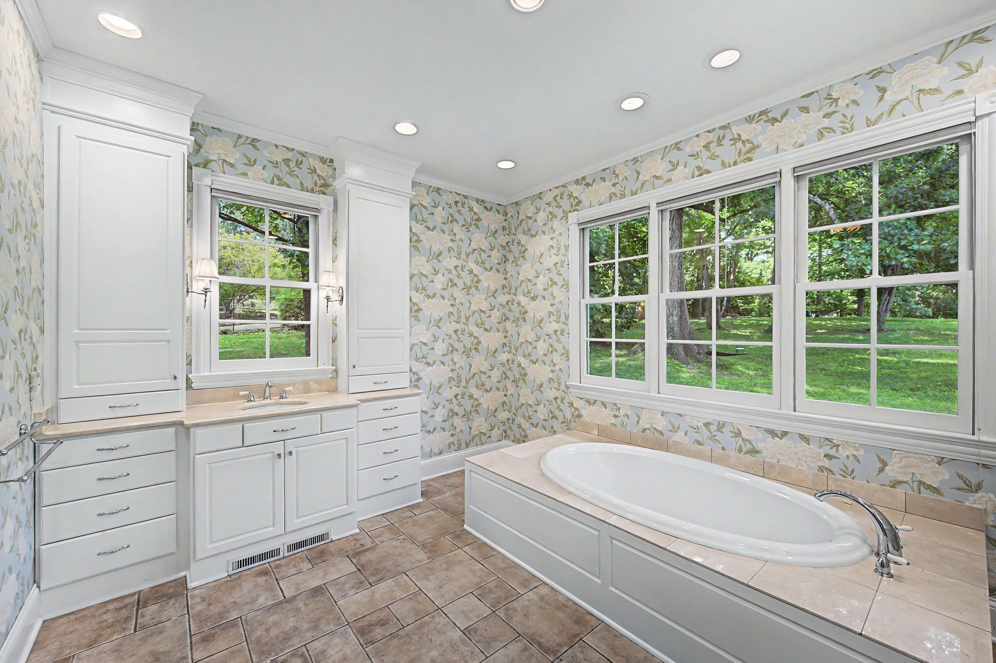 6111 Hickory Valley Rd