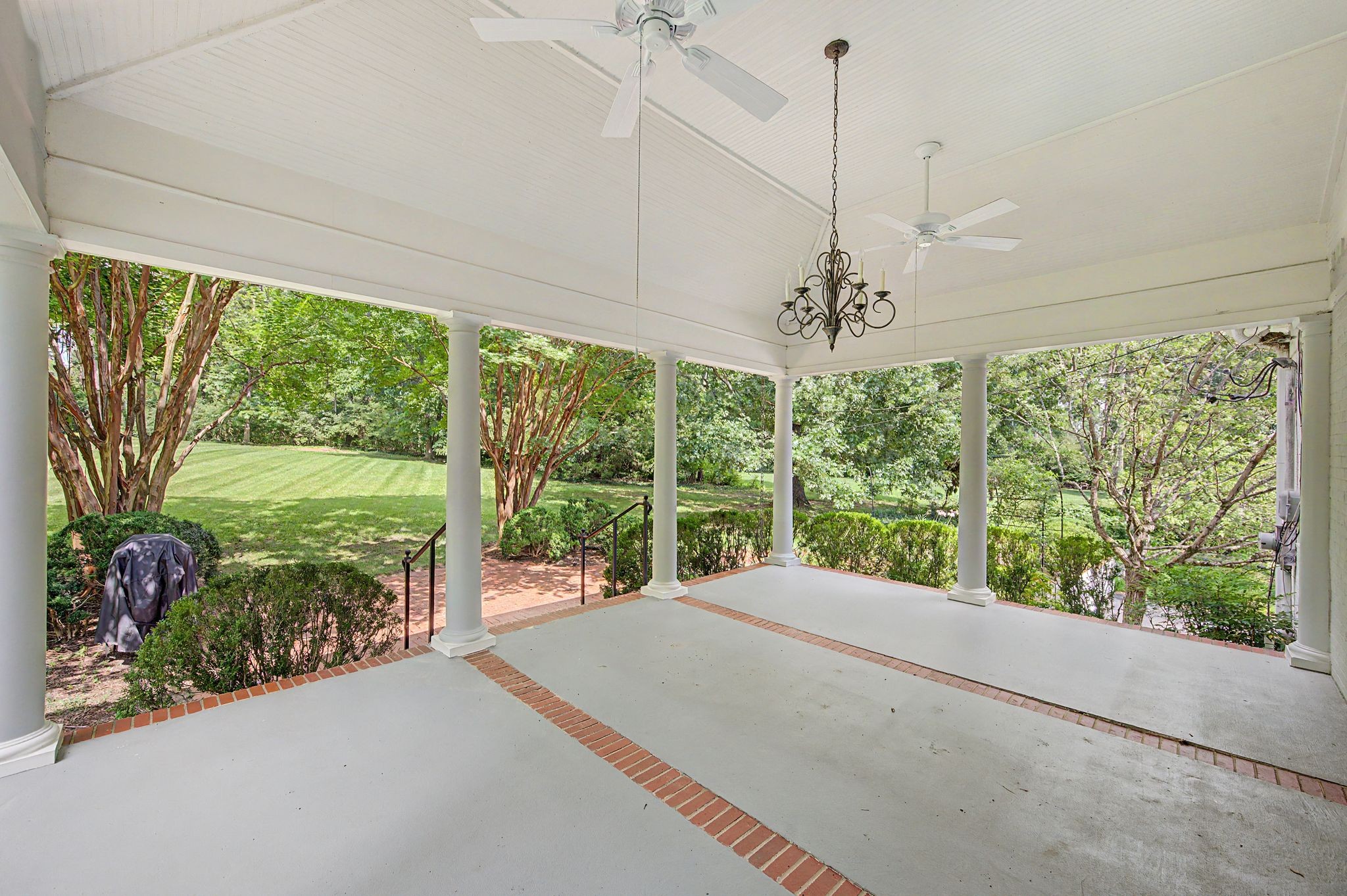 6111 Hickory Valley Rd