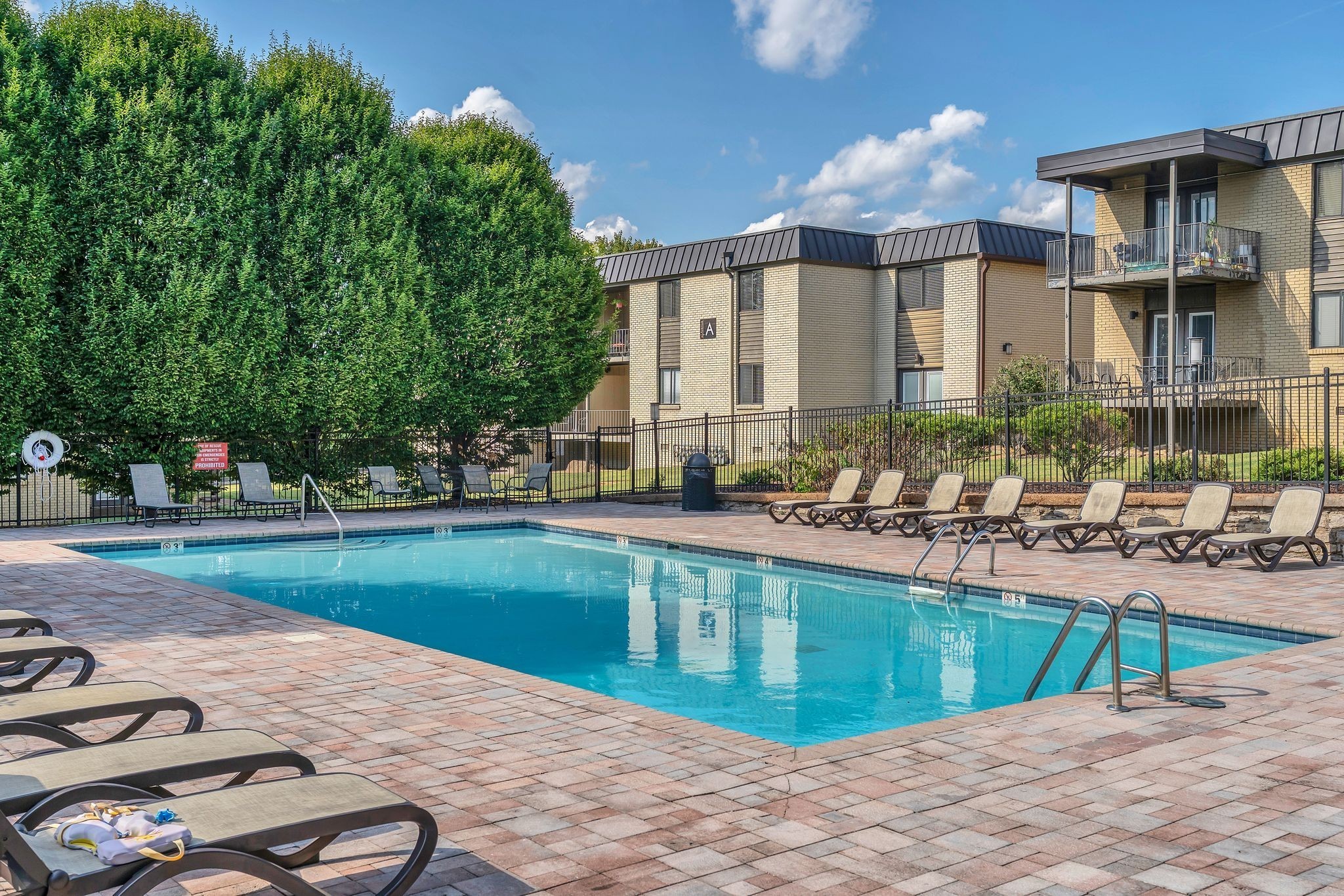 6680 Charlotte Pike Unit: E1