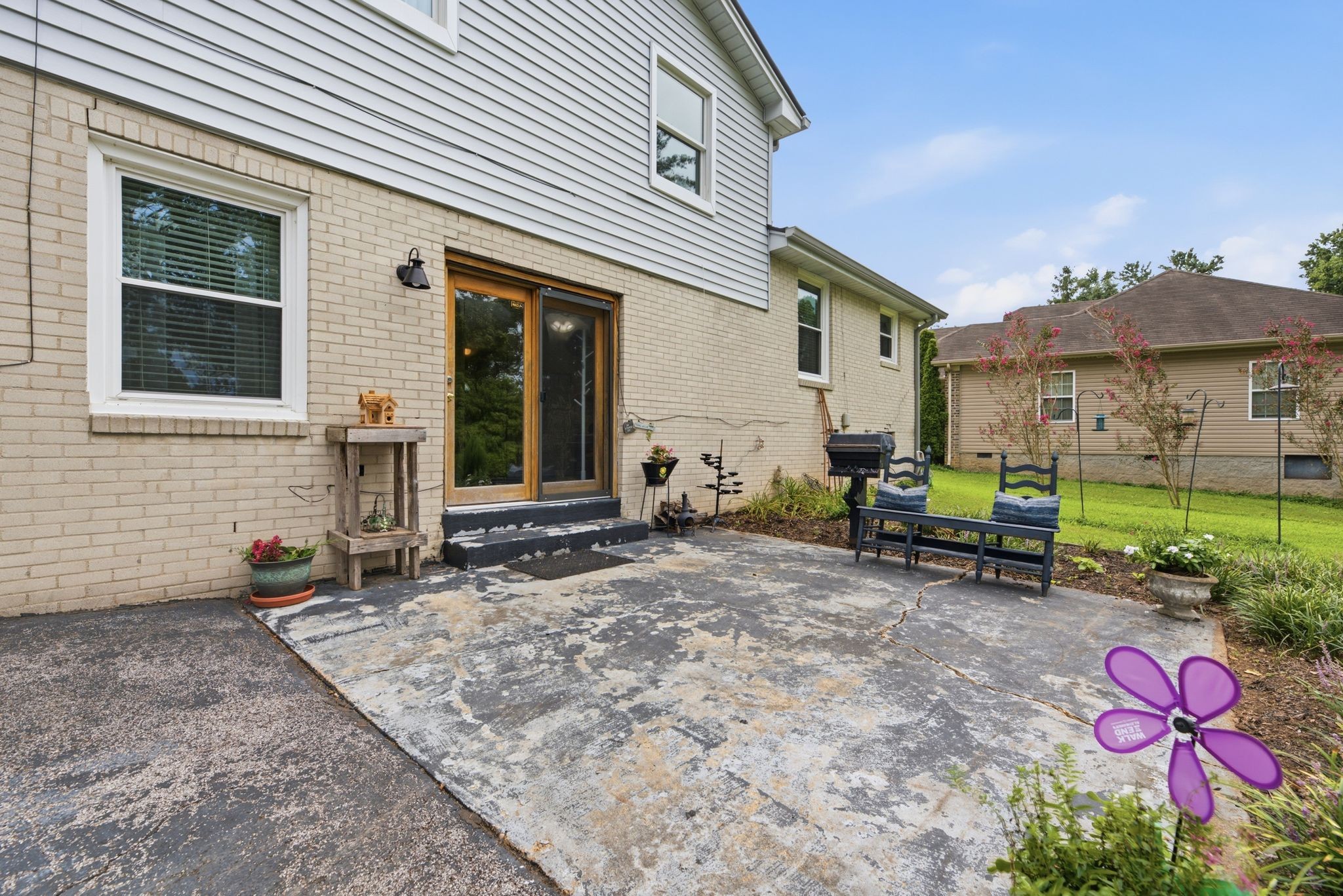 720 Myhr Dr