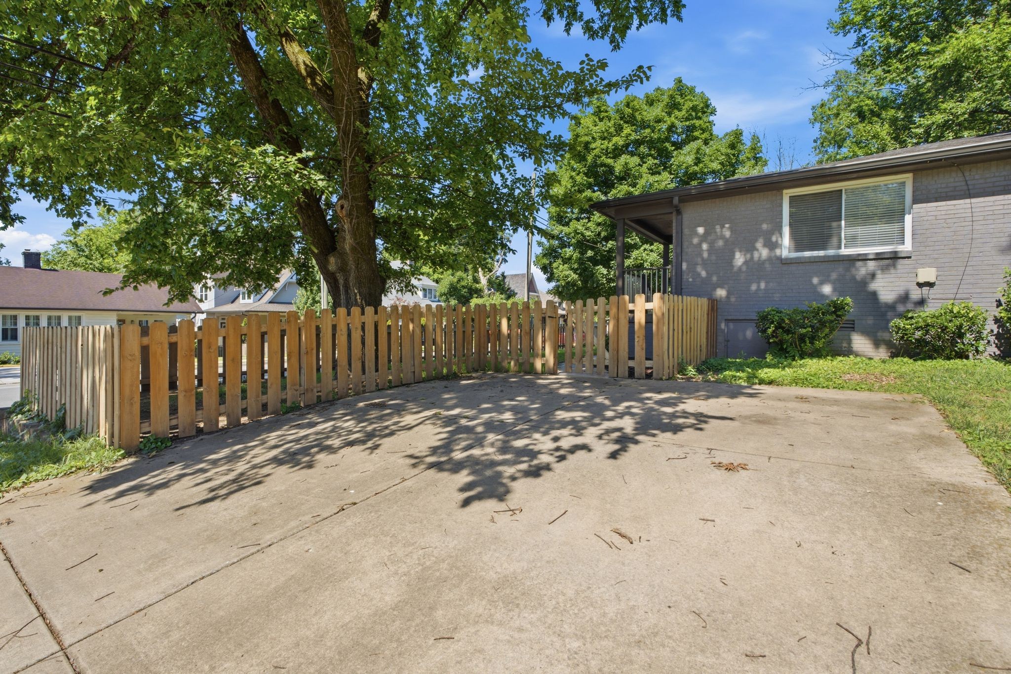 1147 Cahal Ave