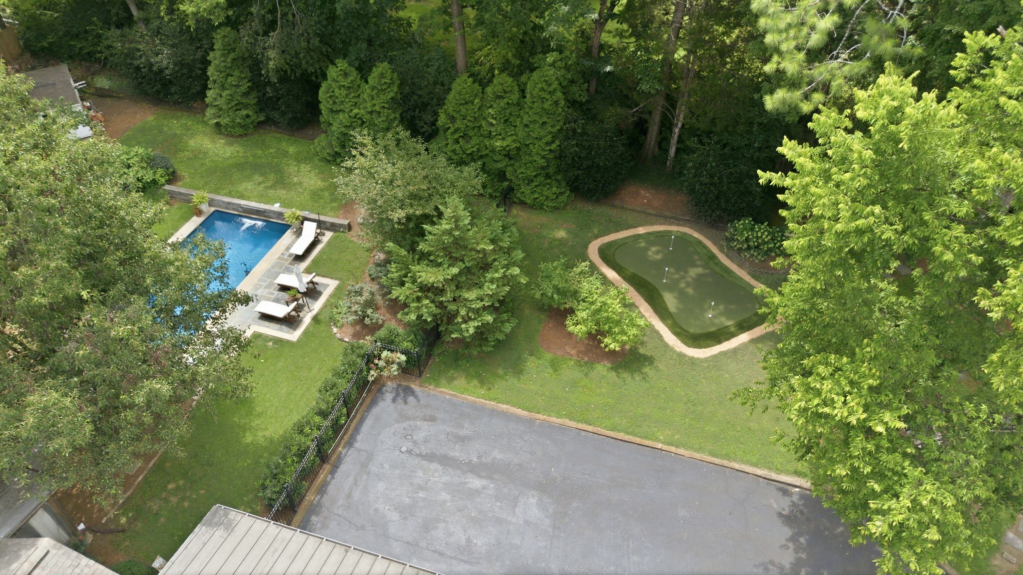 933 Van Leer Dr