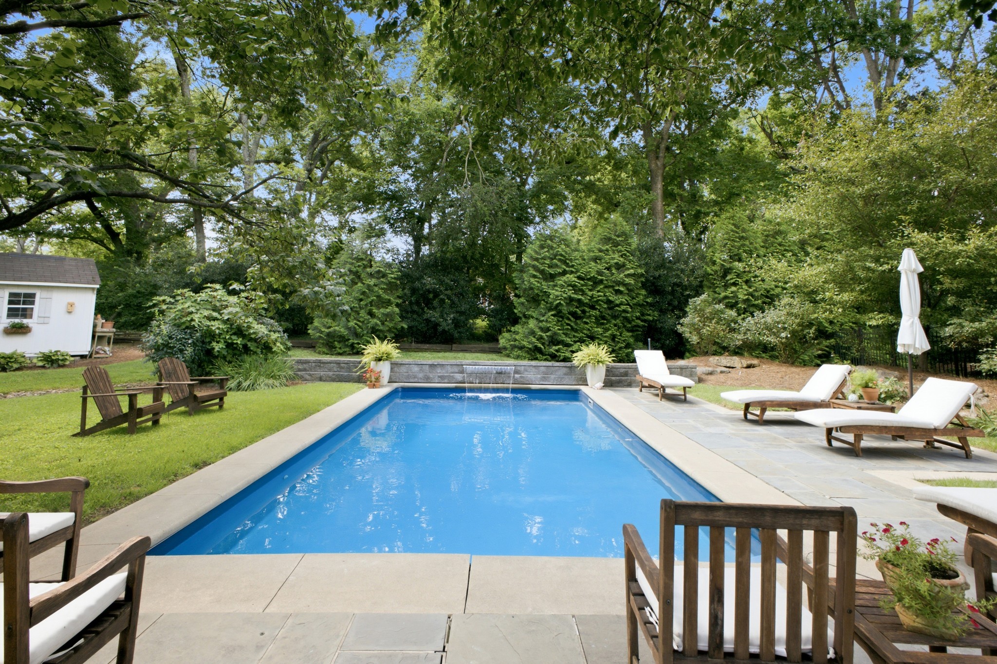 933 Van Leer Dr