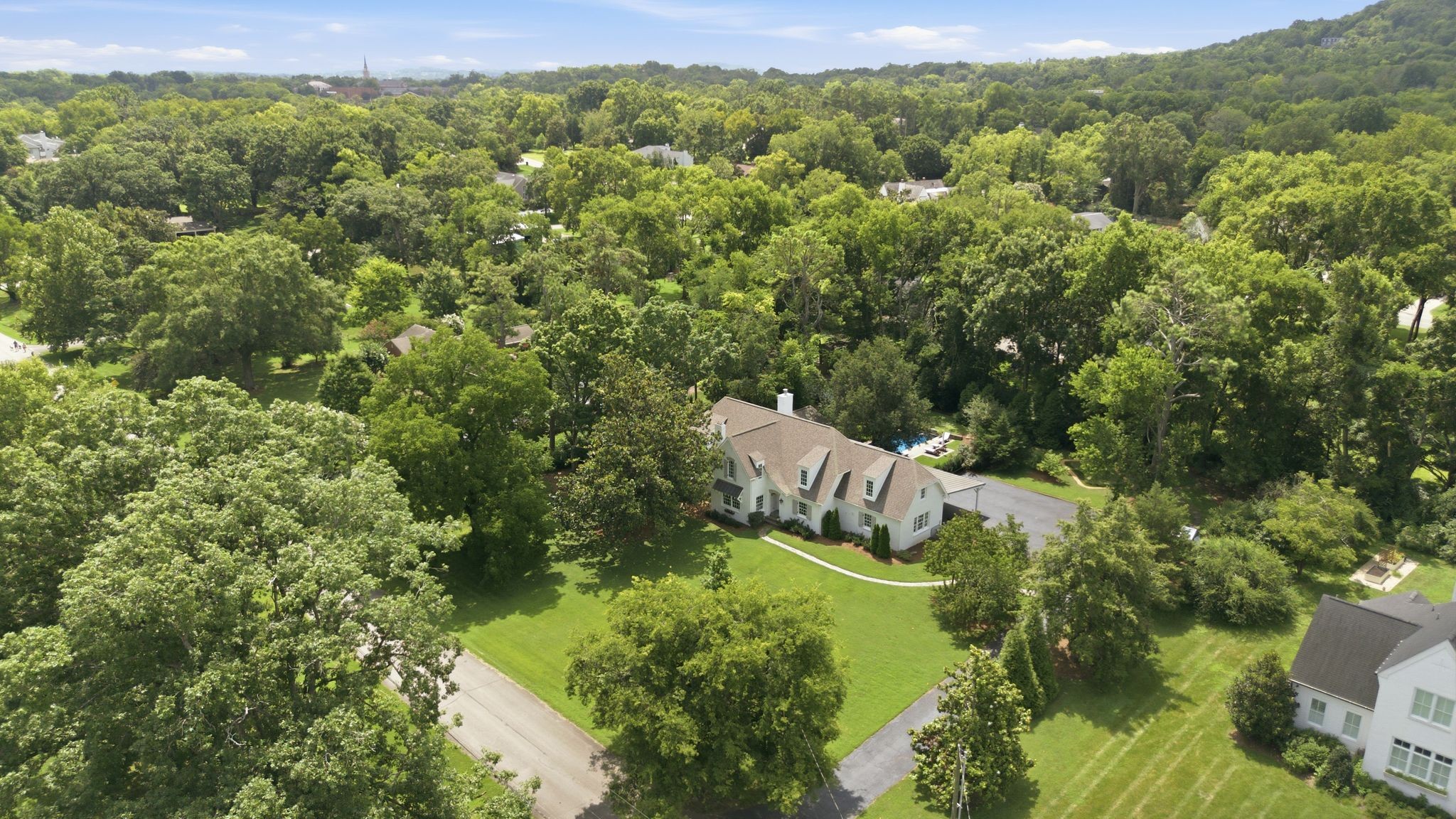 933 Van Leer Dr