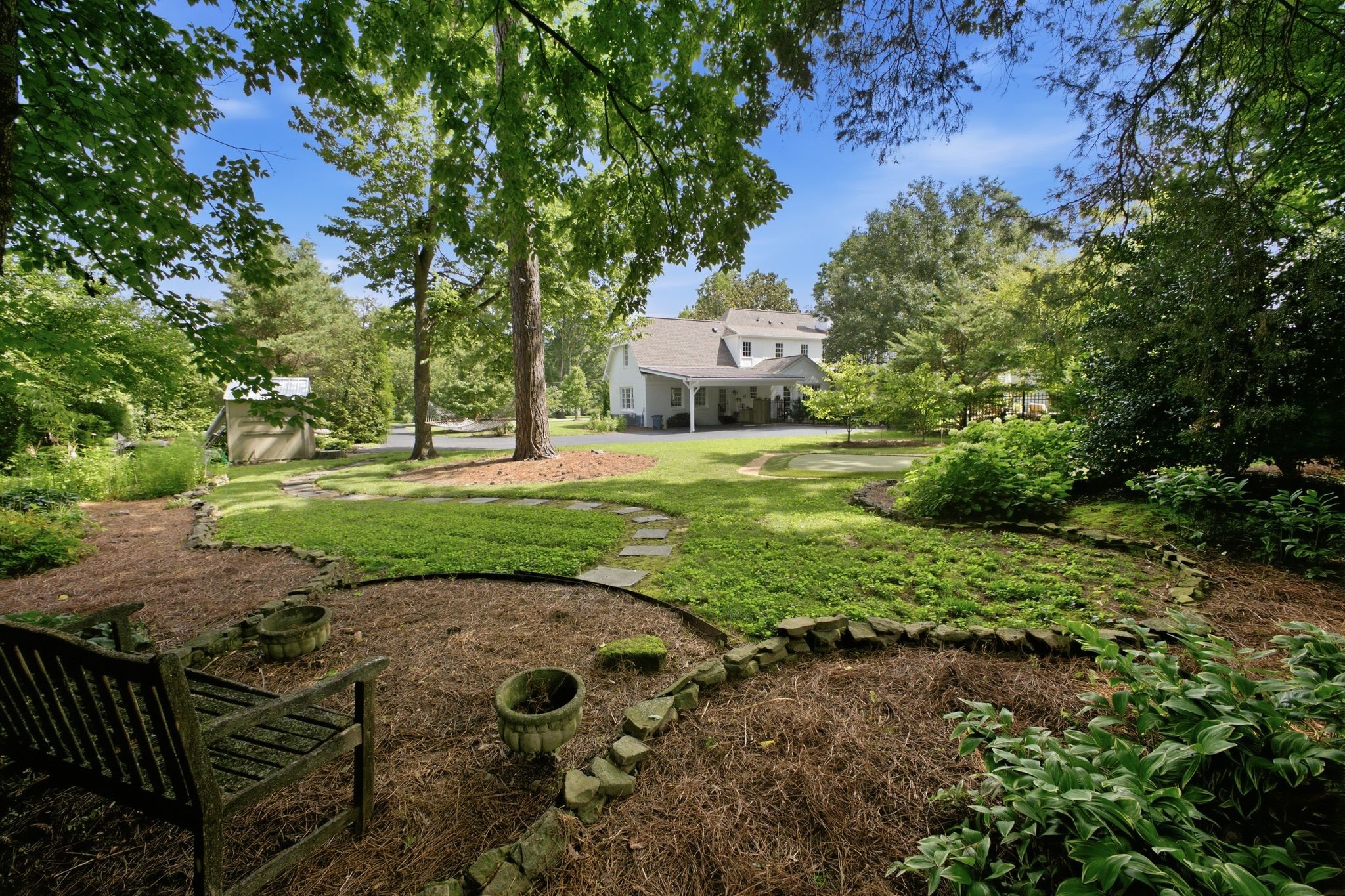 933 Van Leer Dr