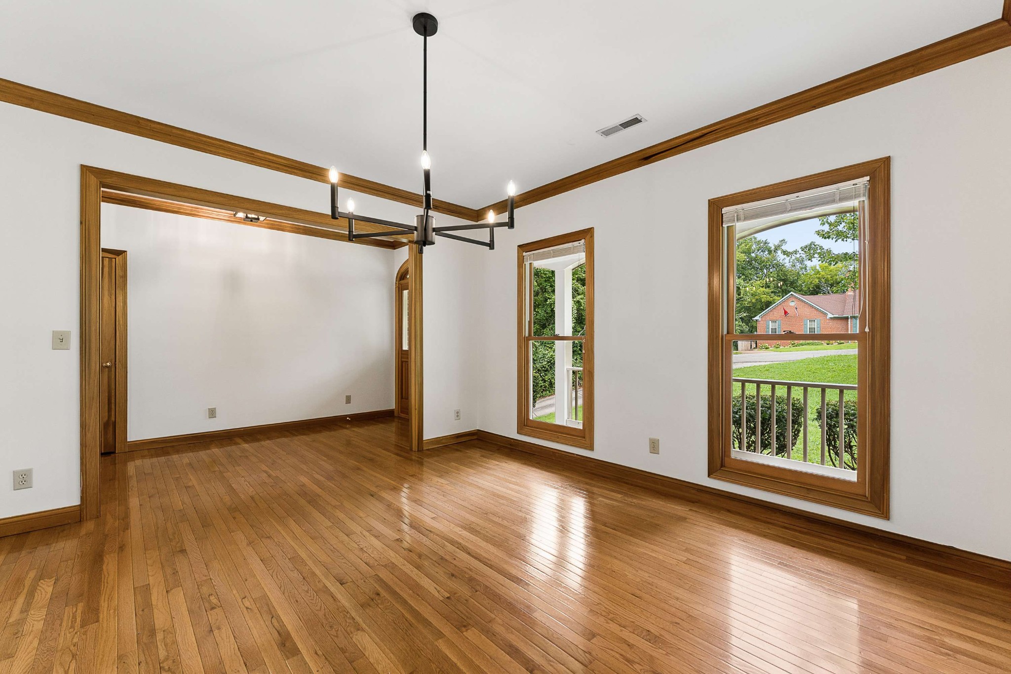 1133 Oak Creek Dr