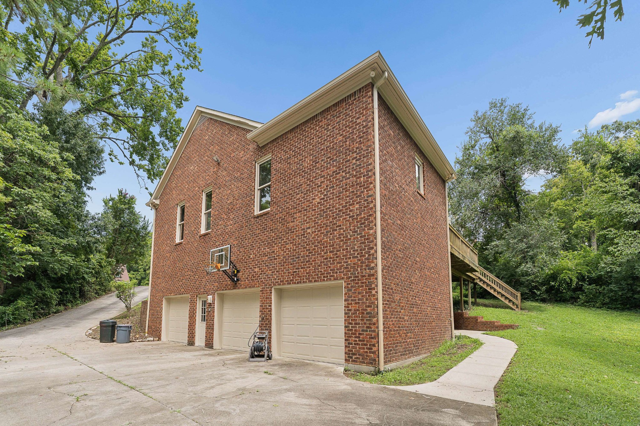 1133 Oak Creek Dr