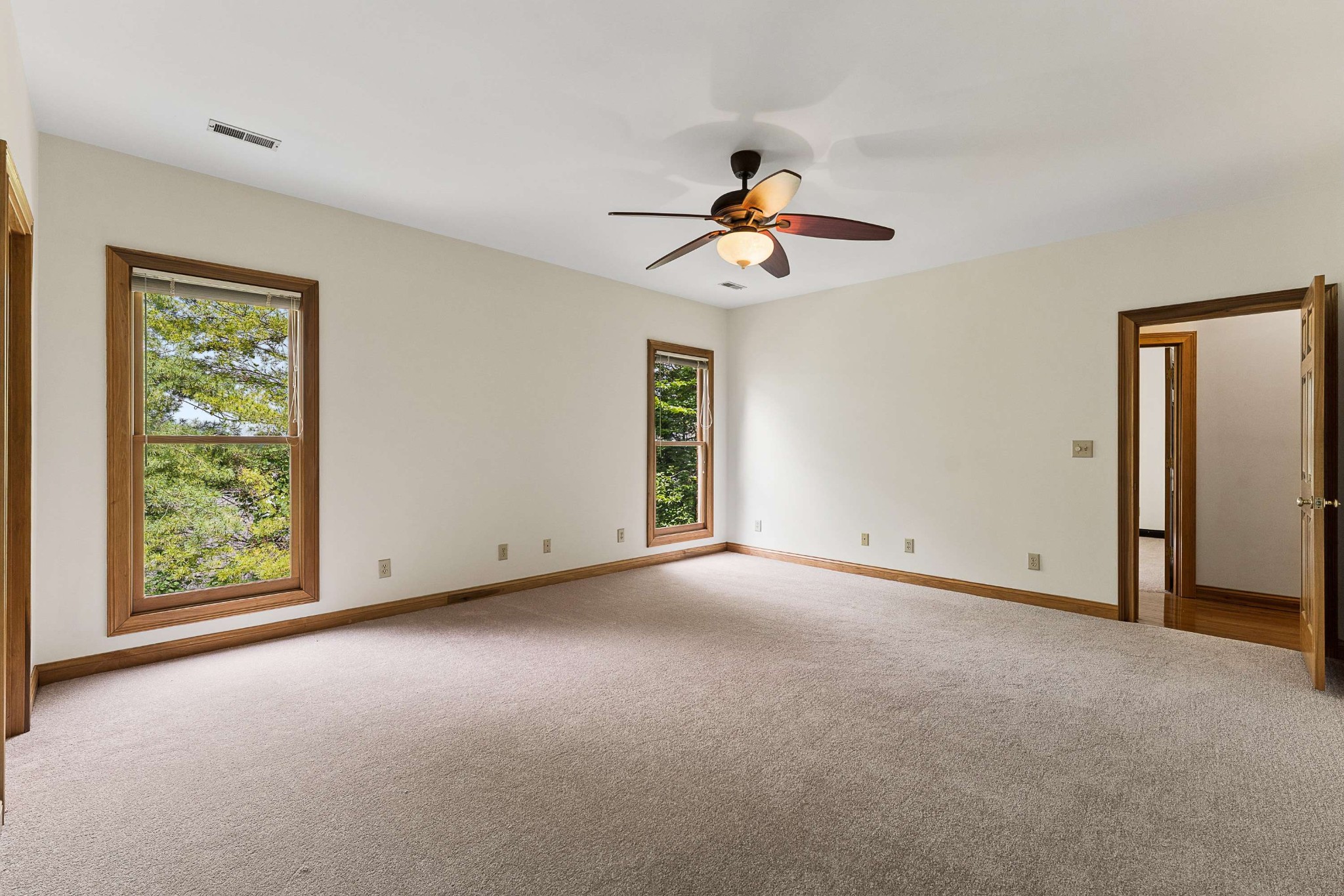 1133 Oak Creek Dr