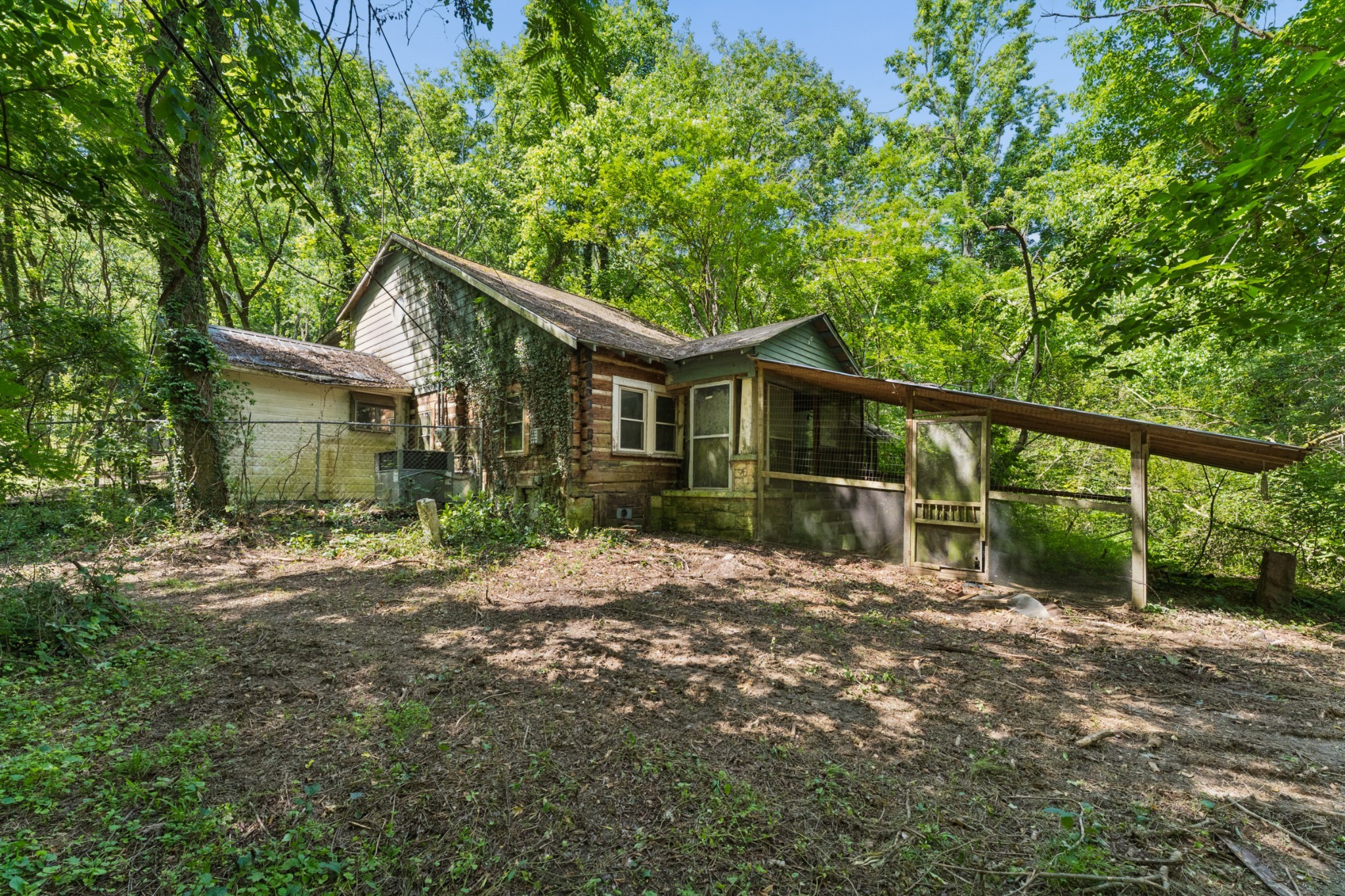 8797 Highway 100