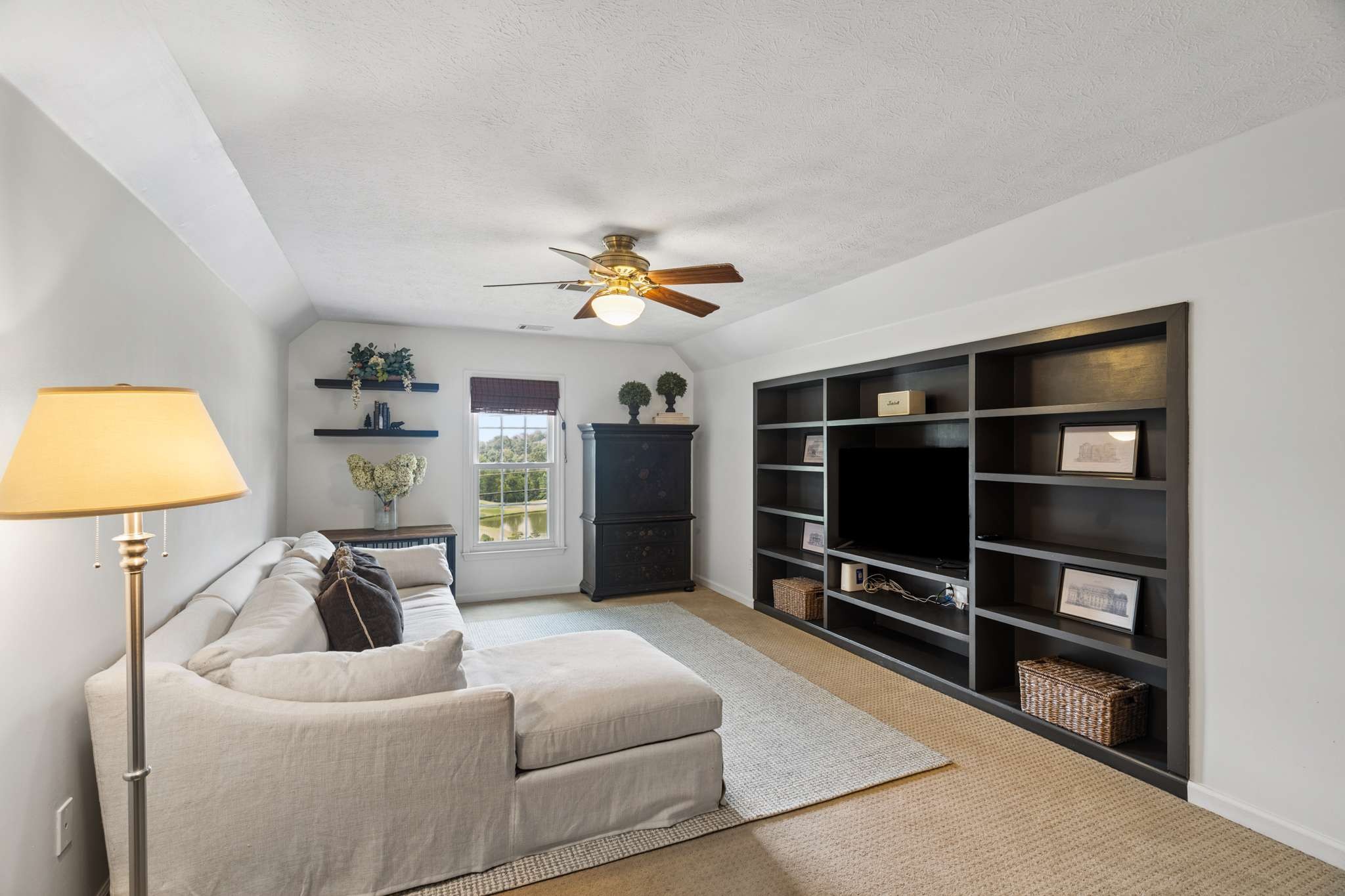 112 Spy Glass Way