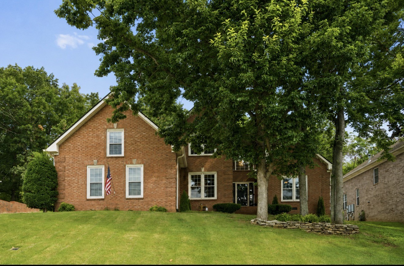 112 Spy Glass Way