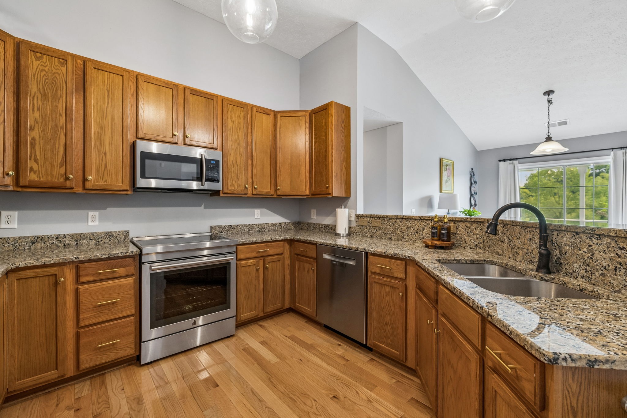 8468 Beautiful Valley Dr