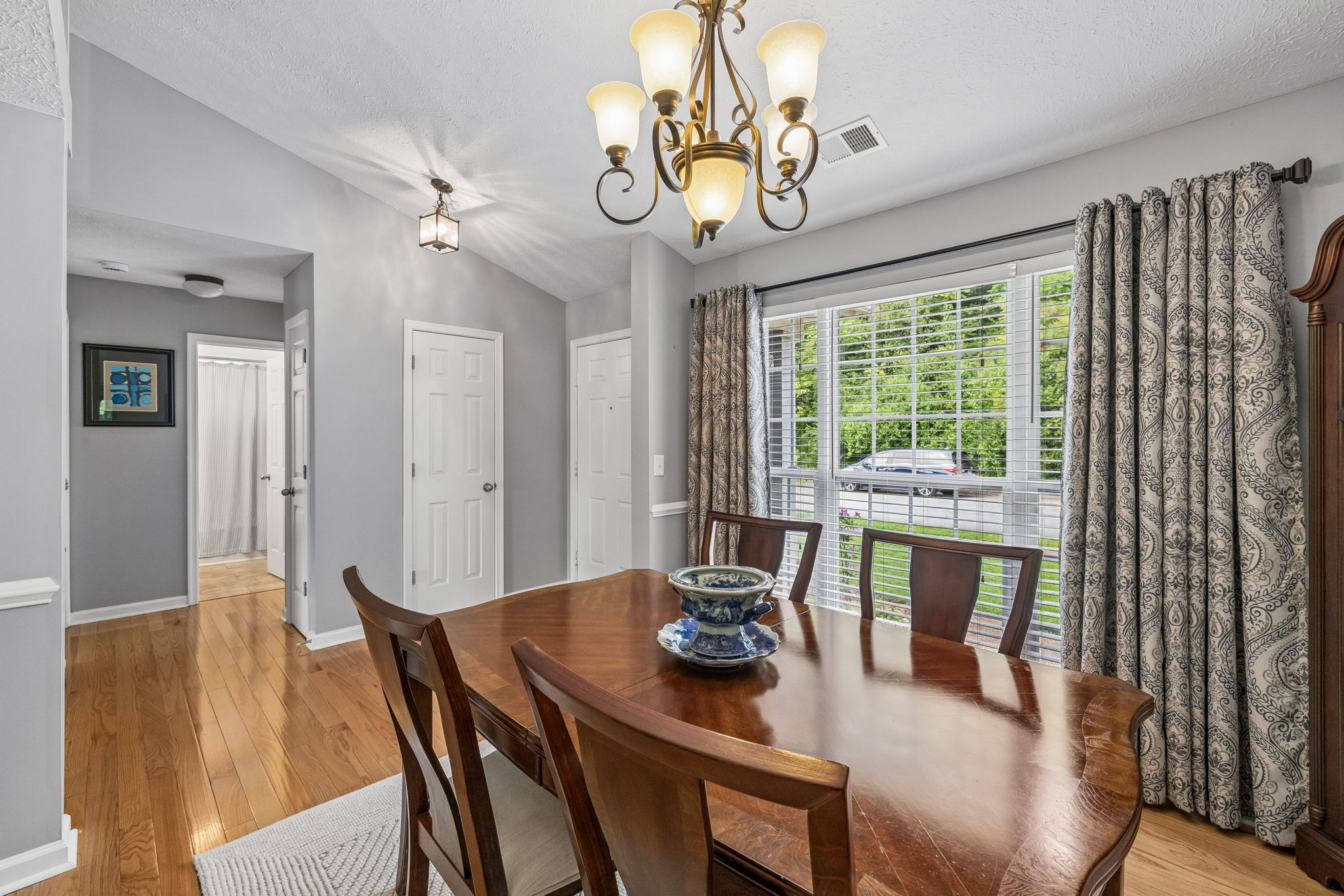 8468 Beautiful Valley Dr