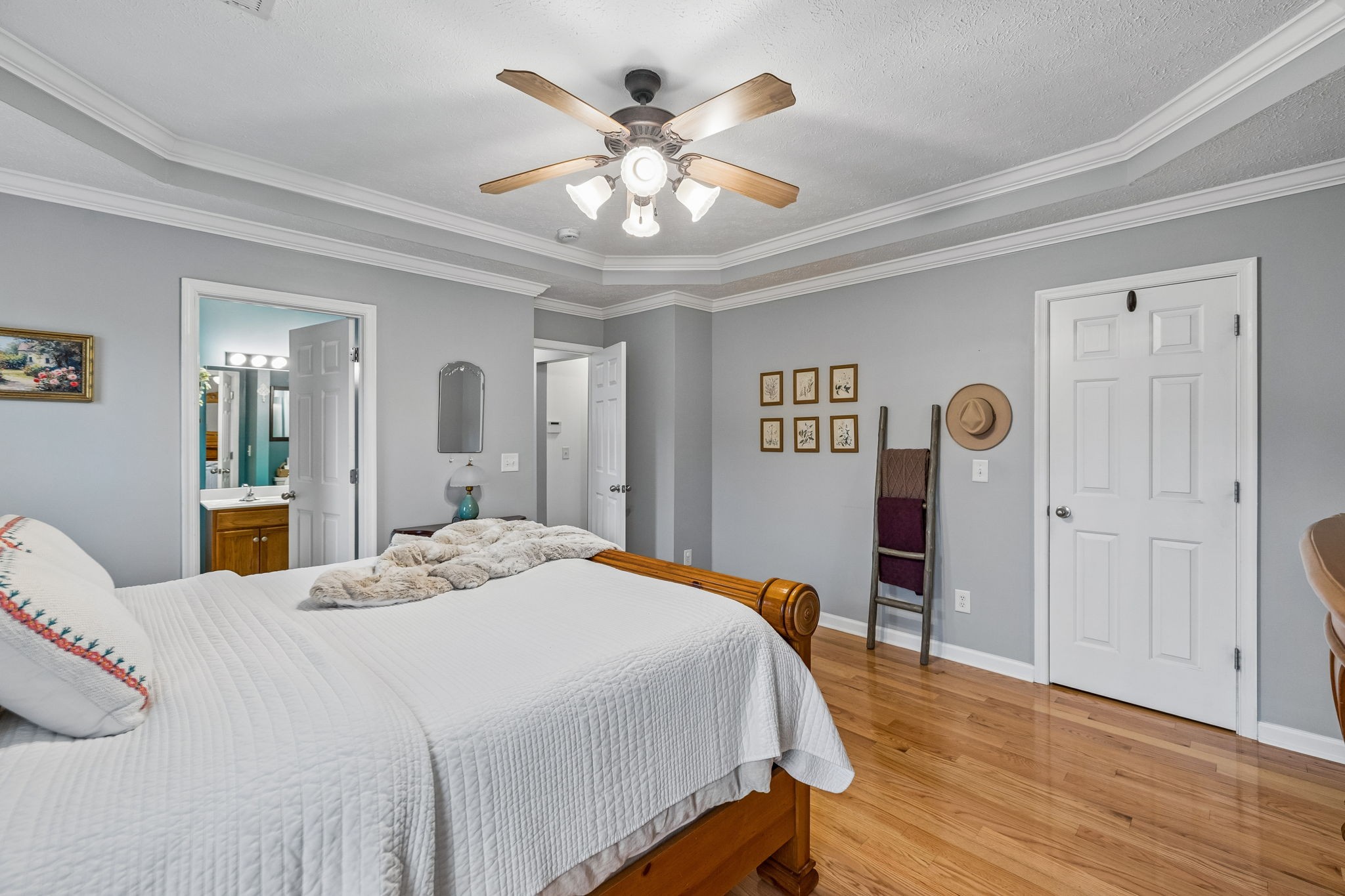 8468 Beautiful Valley Dr