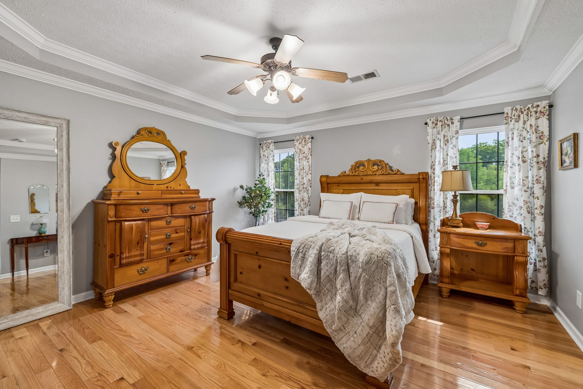 8468 Beautiful Valley Dr