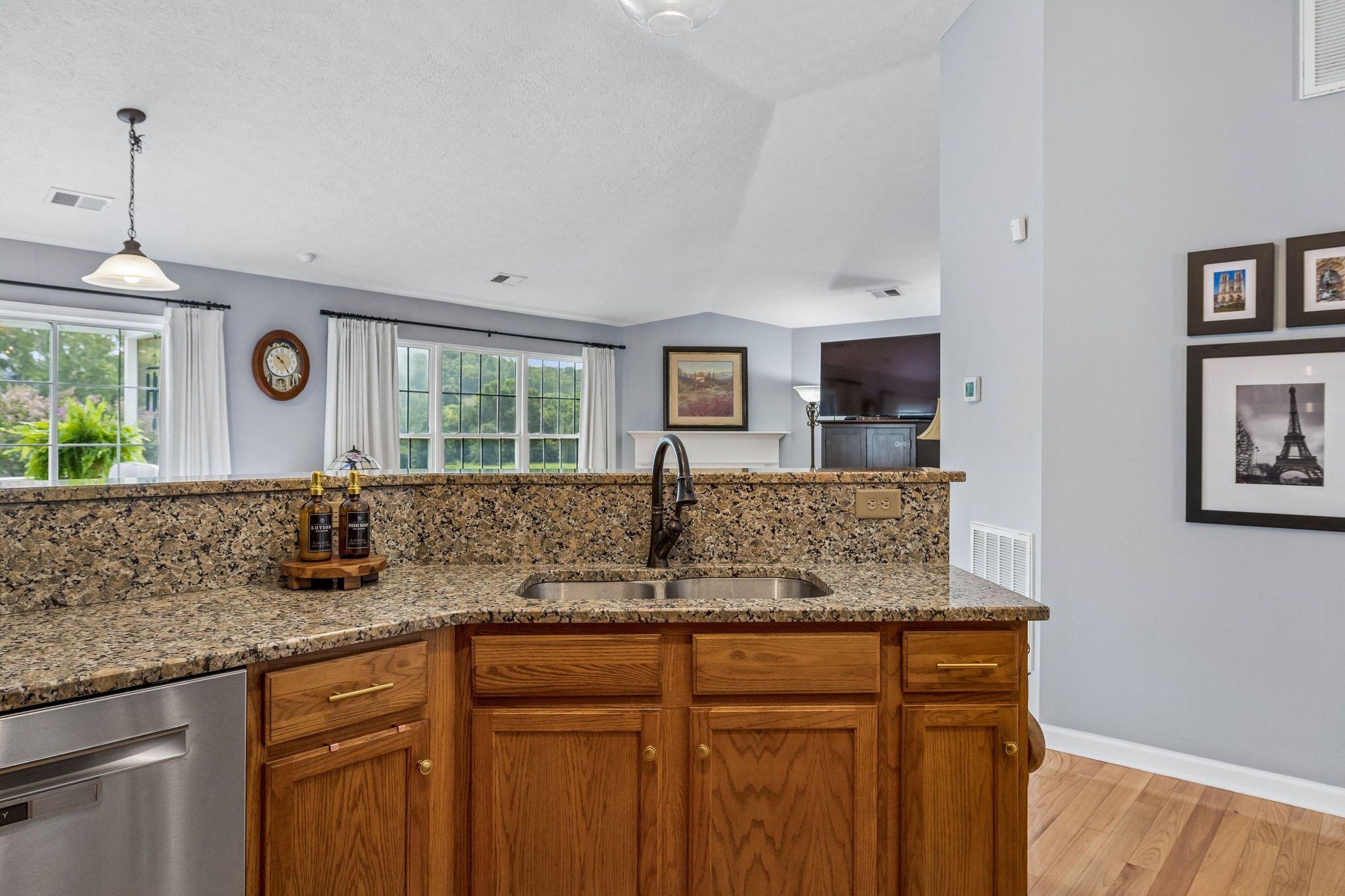 8468 Beautiful Valley Dr