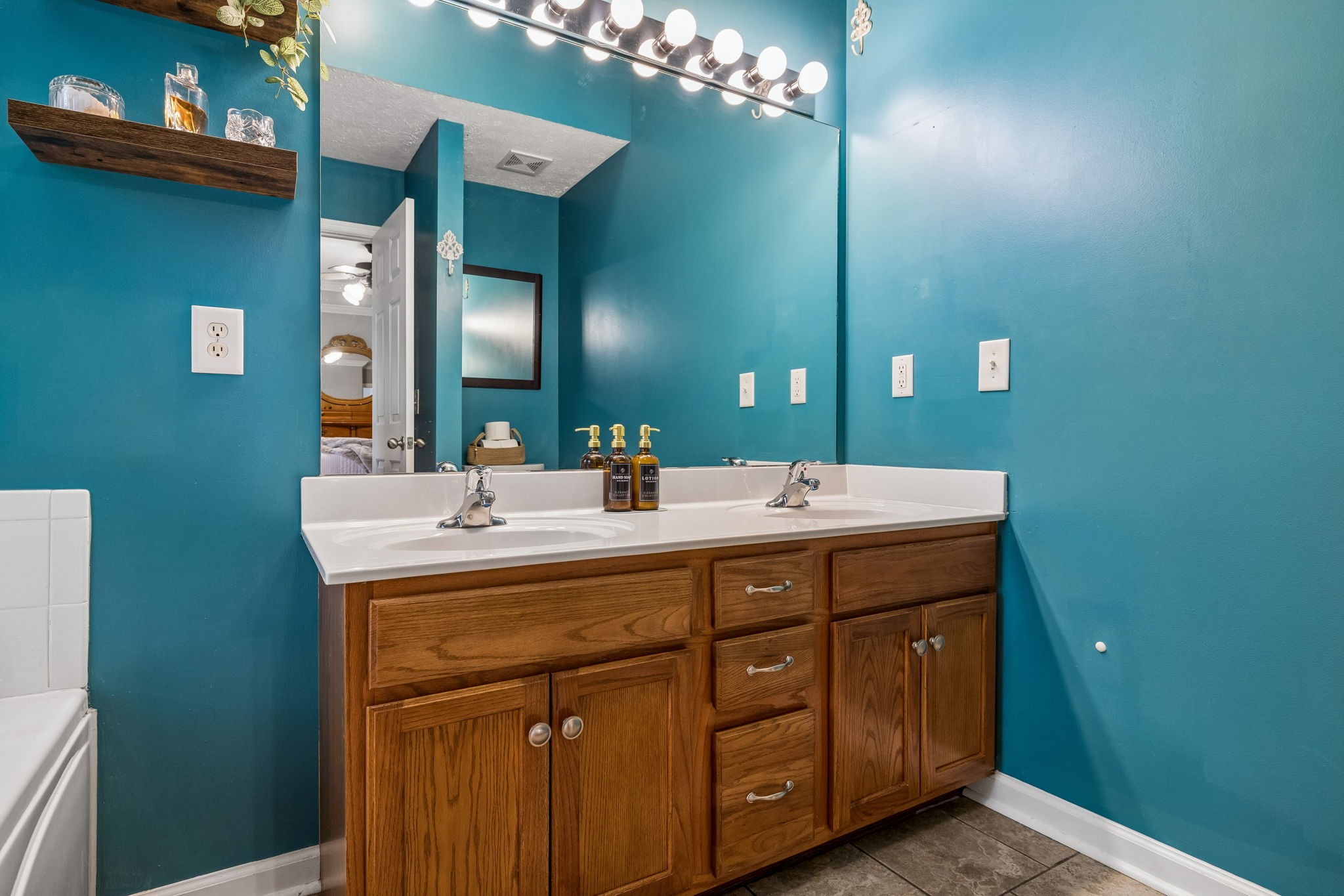 8468 Beautiful Valley Dr