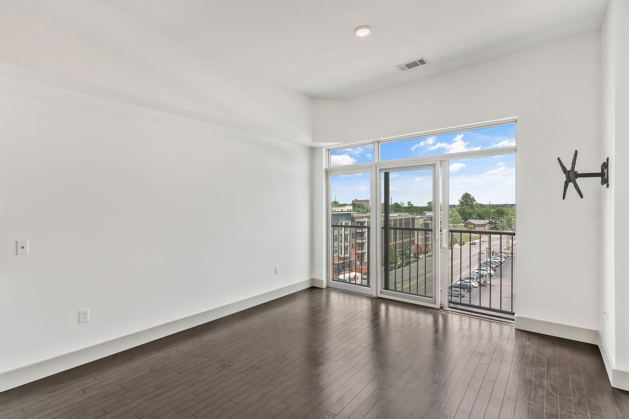 2407 8th Ave, S Unit: 505