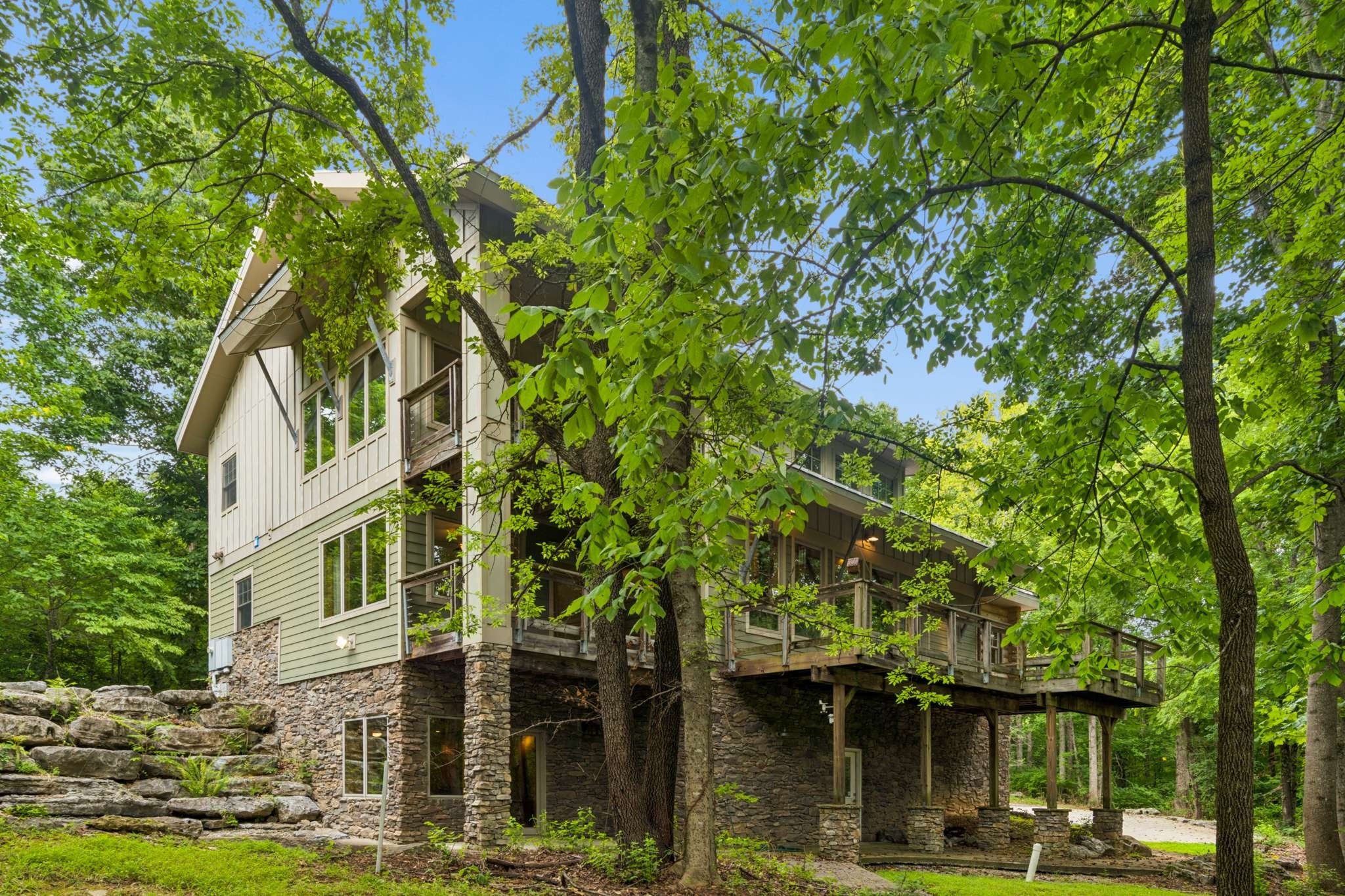 7910 Charlotte Pike