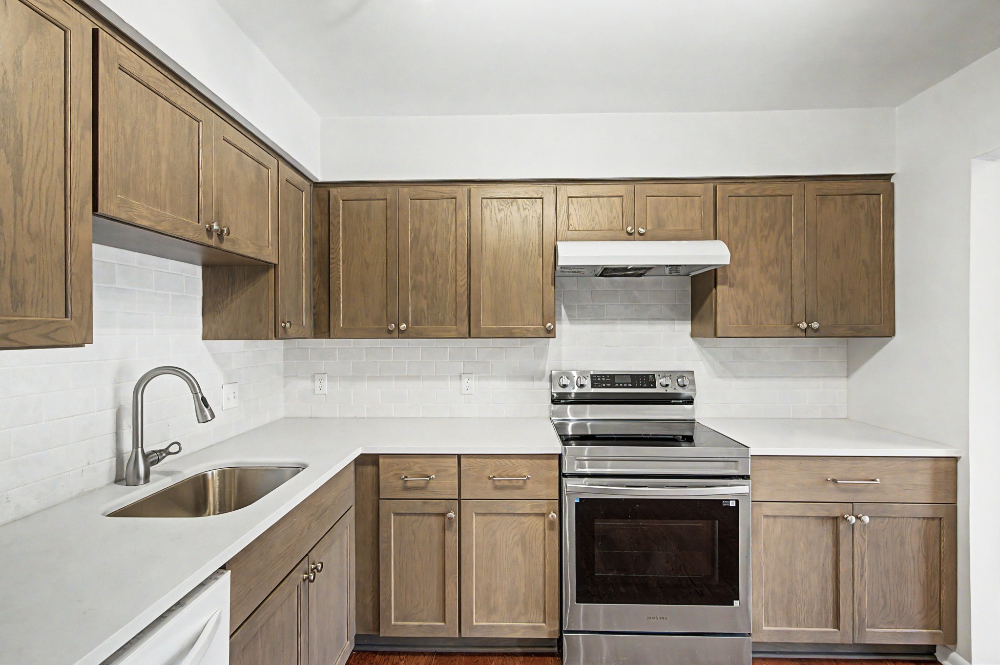 512 Belle Pointe Ct Unit: 512
