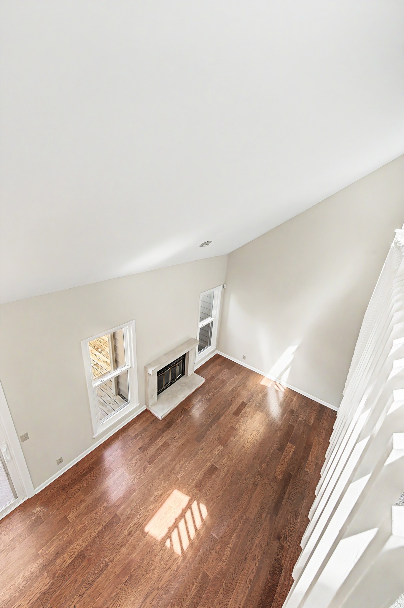 512 Belle Pointe Ct Unit: 512