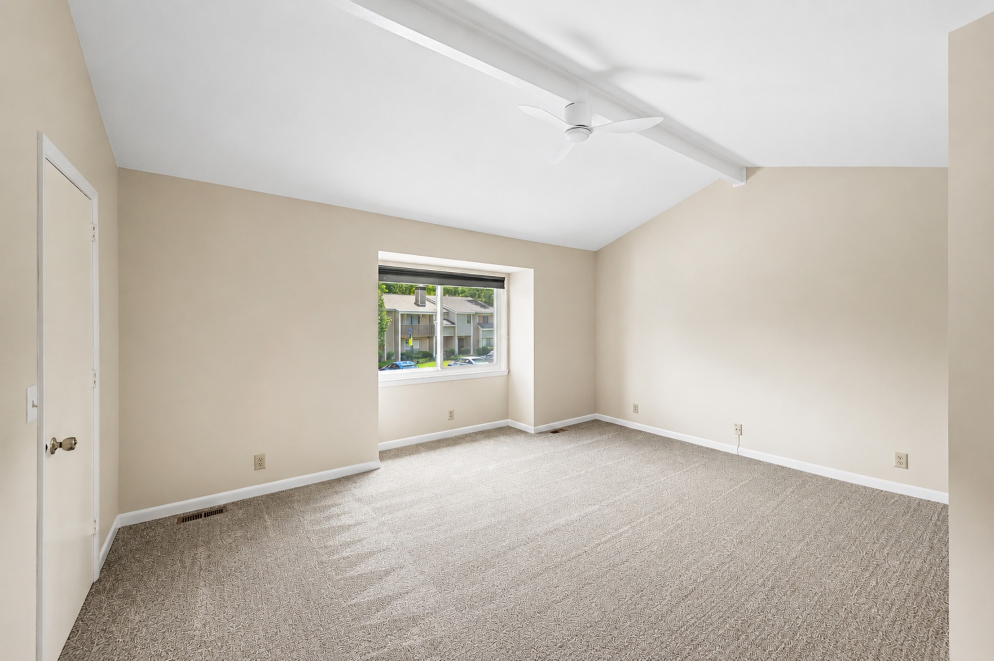 512 Belle Pointe Ct Unit: 512