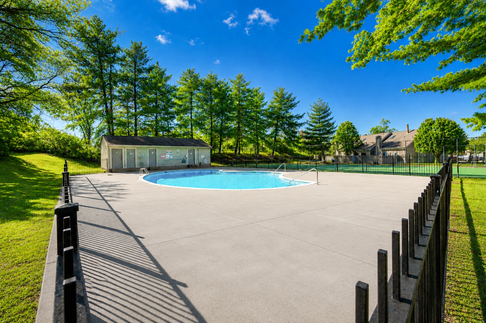 512 Belle Pointe Ct Unit: 512