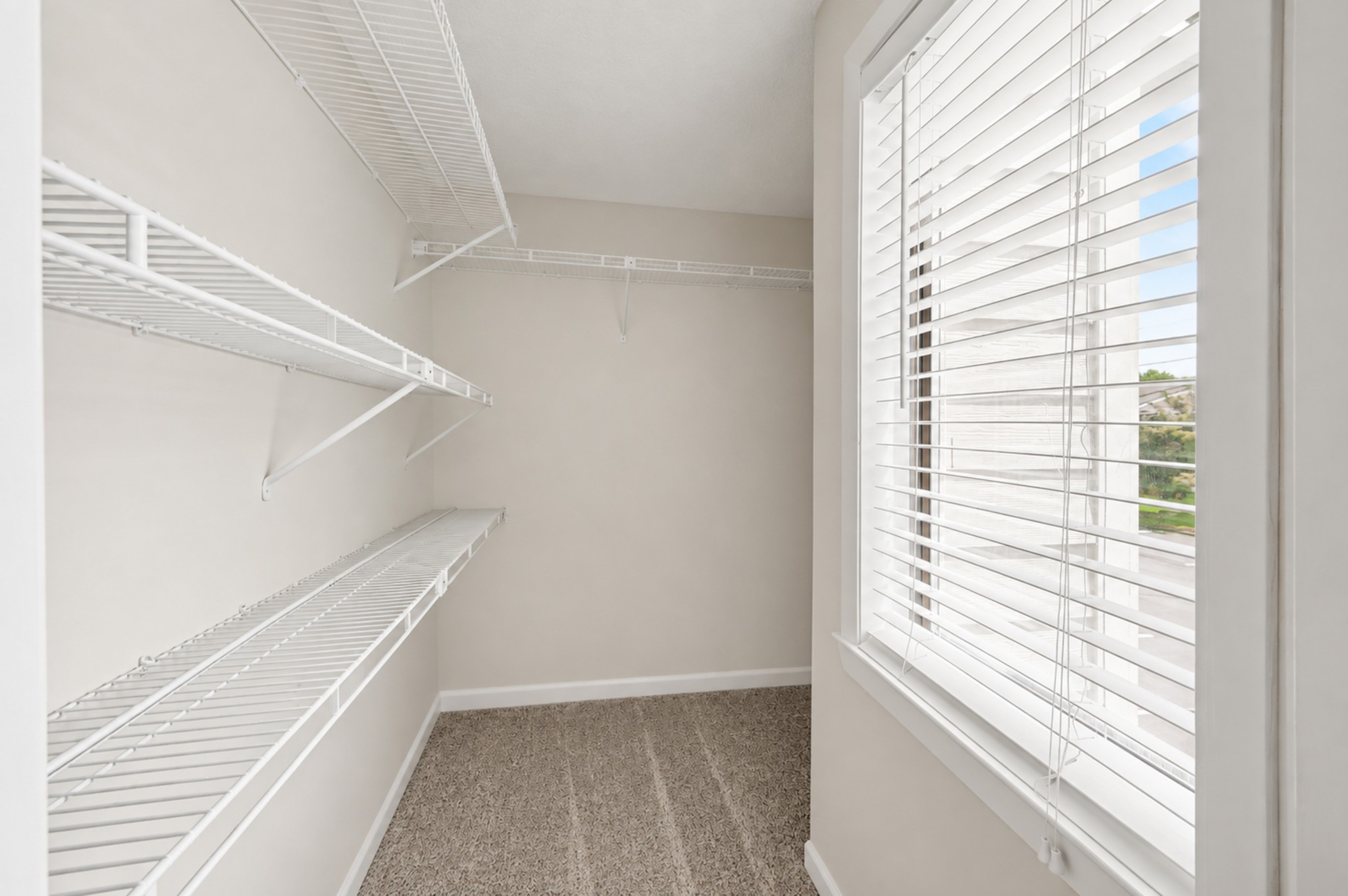 512 Belle Pointe Ct Unit: 512