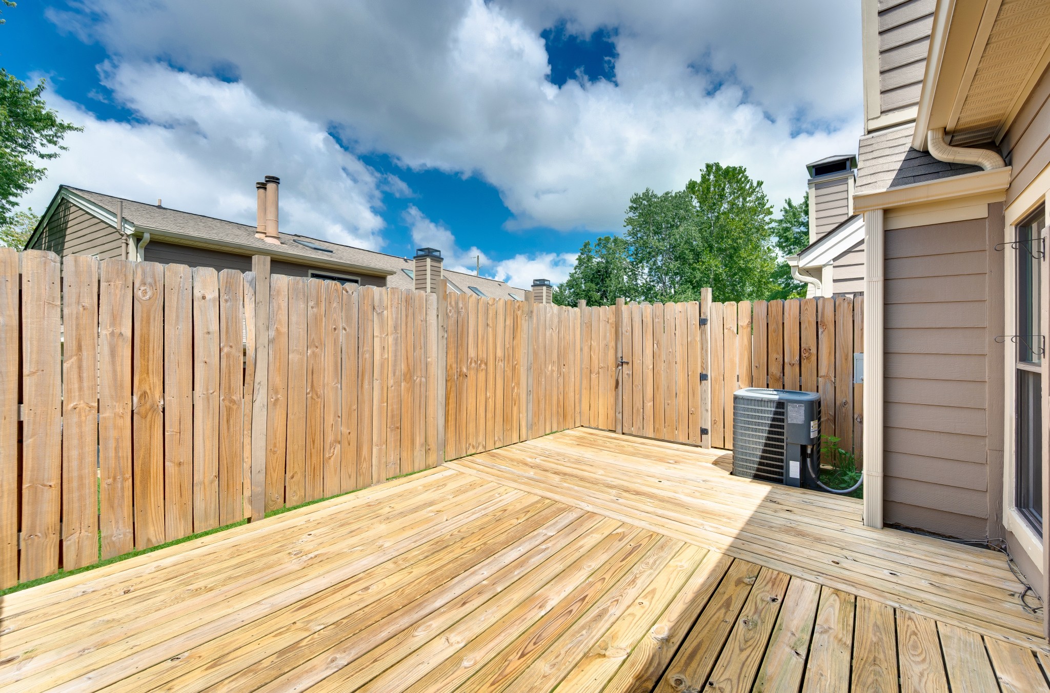 512 Belle Pointe Ct Unit: 512