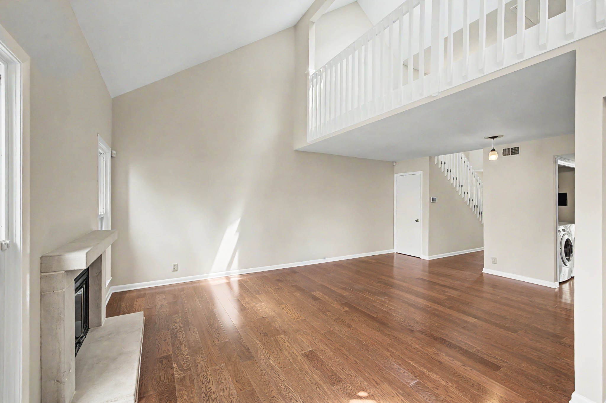 512 Belle Pointe Ct Unit: 512