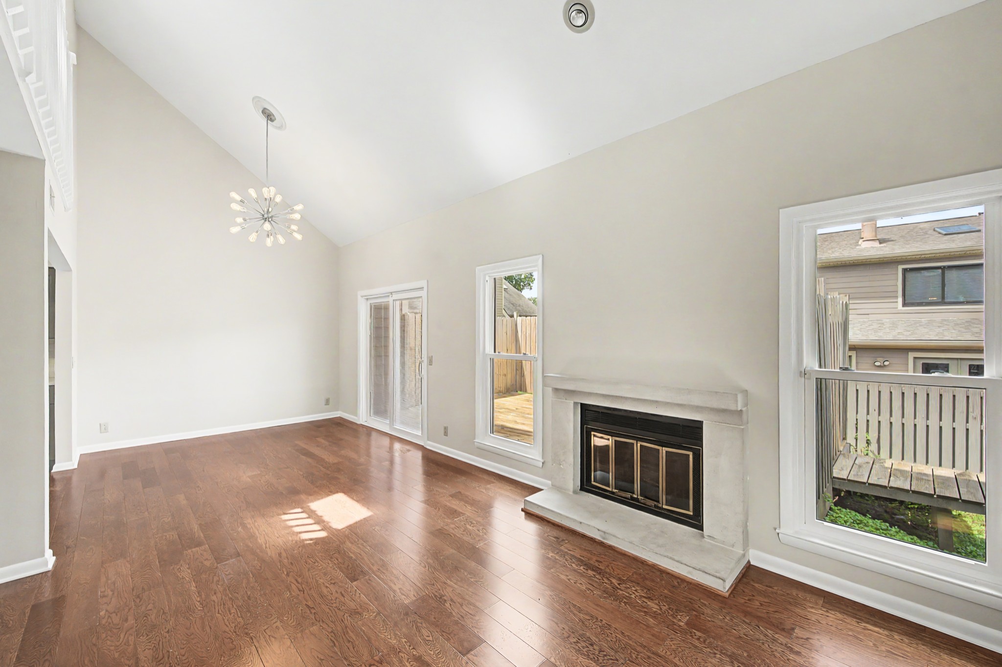 512 Belle Pointe Ct Unit: 512