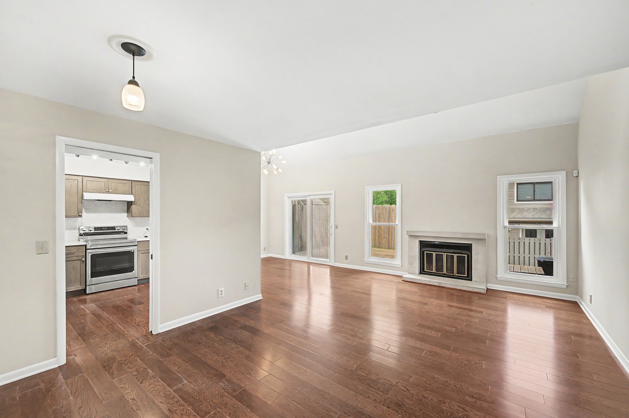 512 Belle Pointe Ct Unit: 512