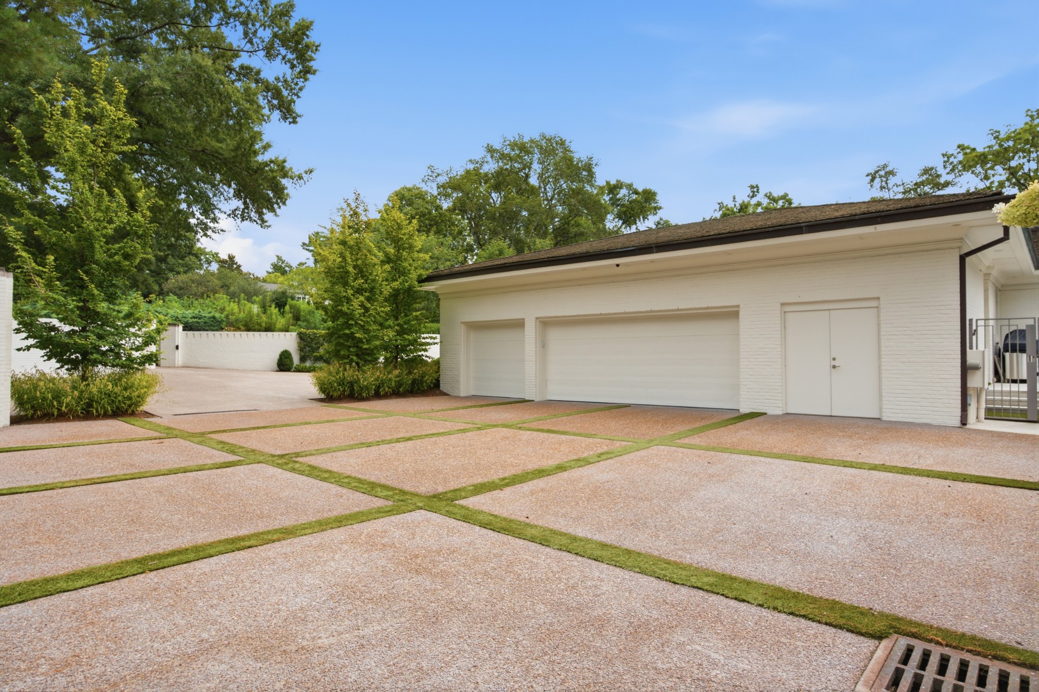 109 Westhampton Pl
