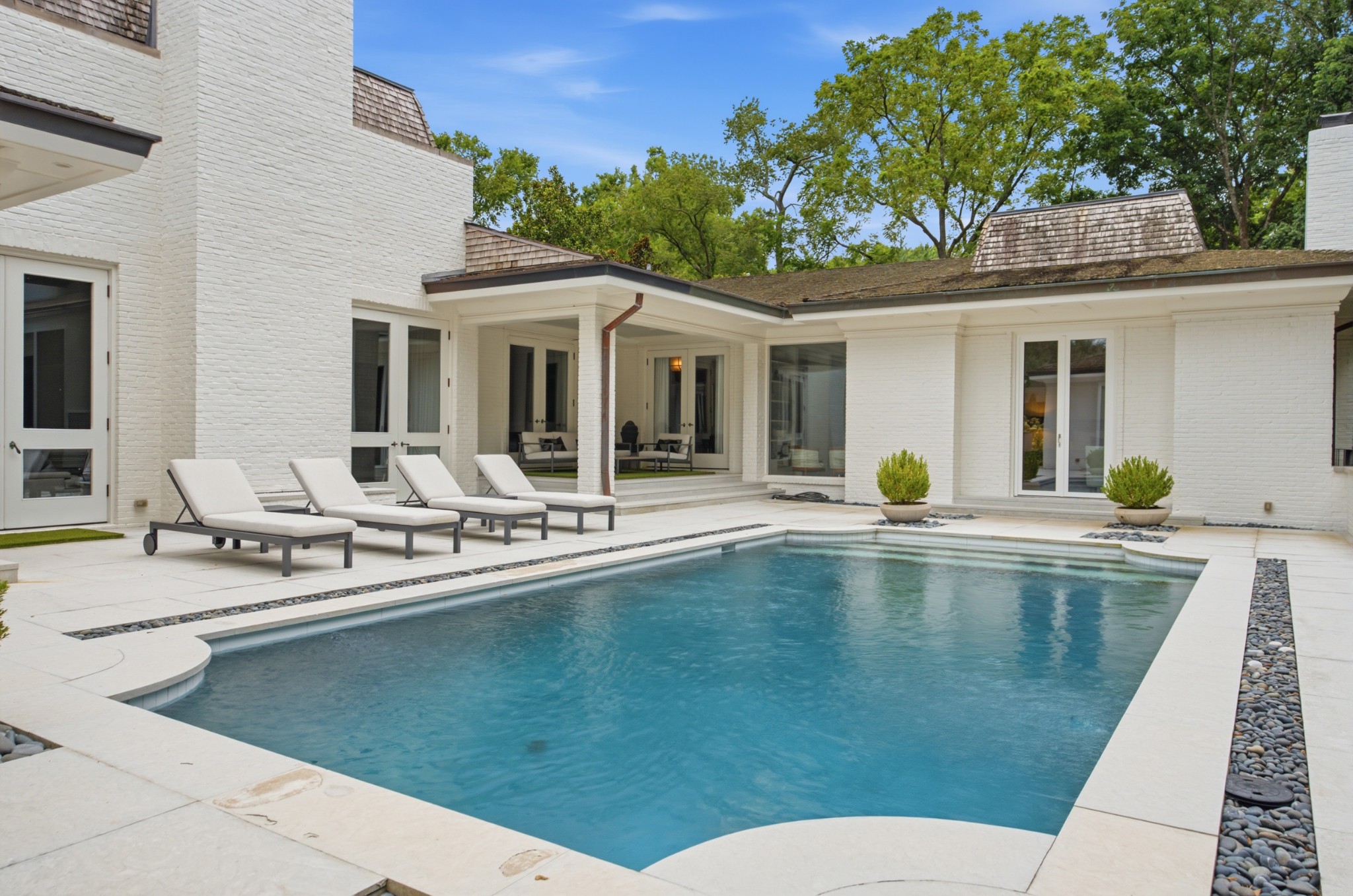 109 Westhampton Pl