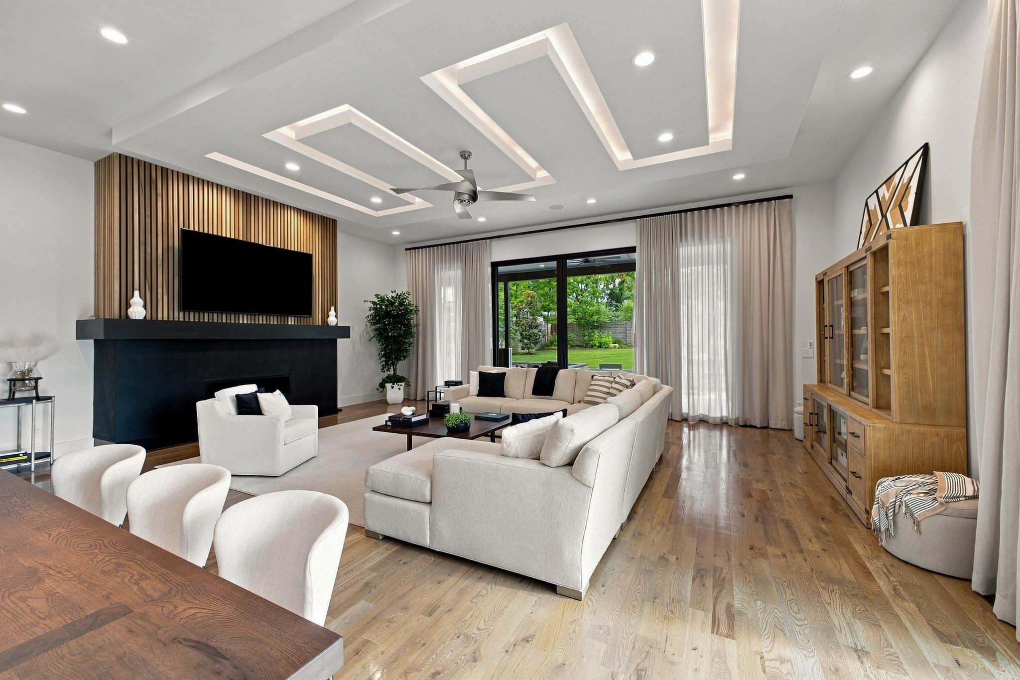 1143 Glendale Ln