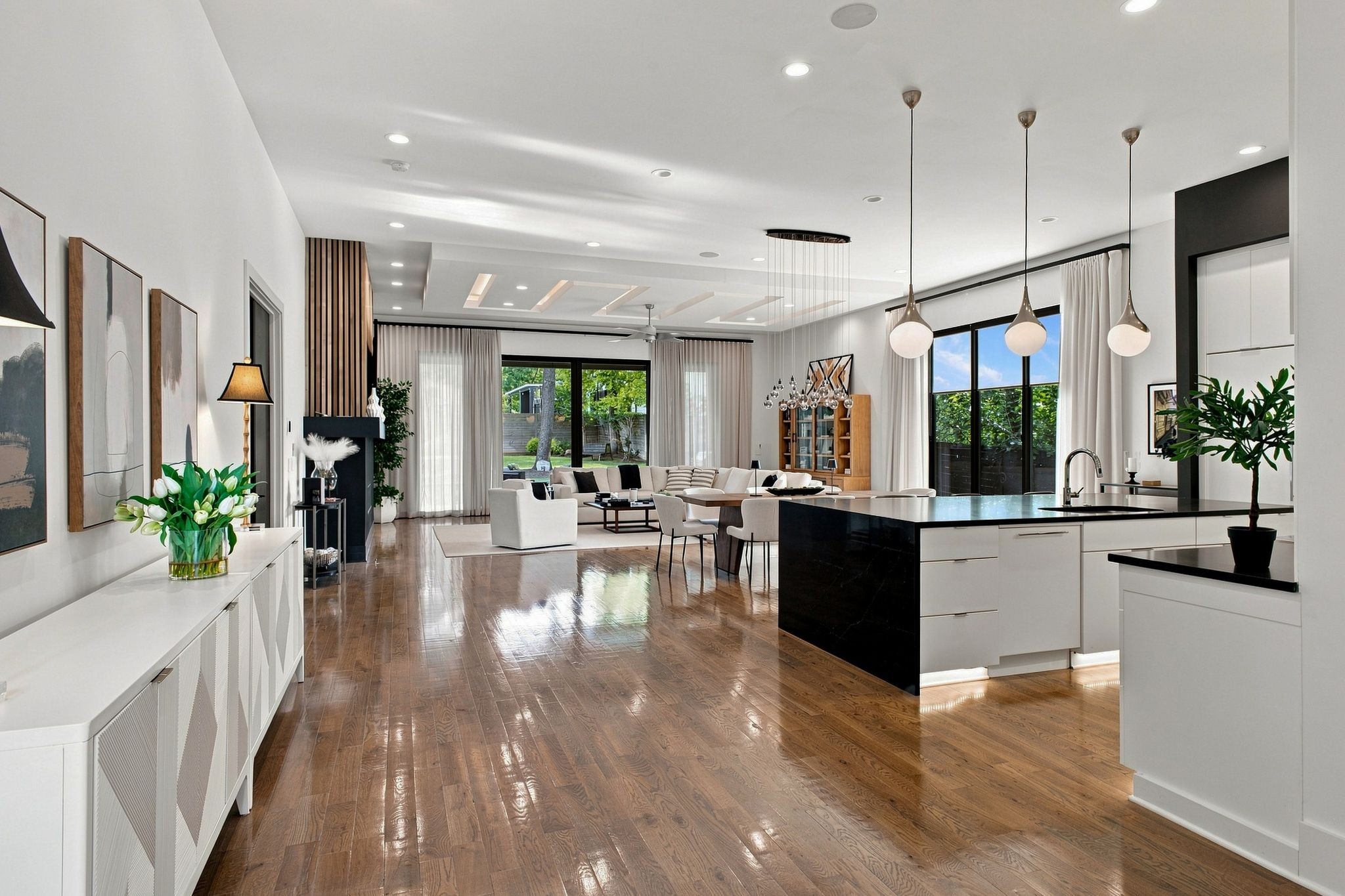 1143 Glendale Ln