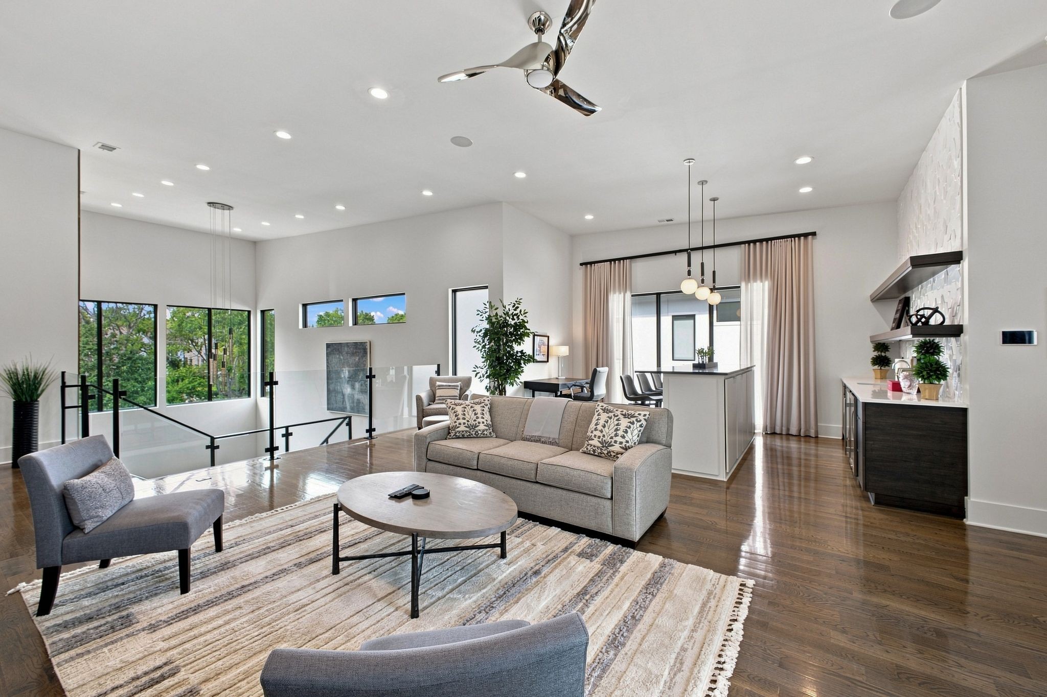 1143 Glendale Ln