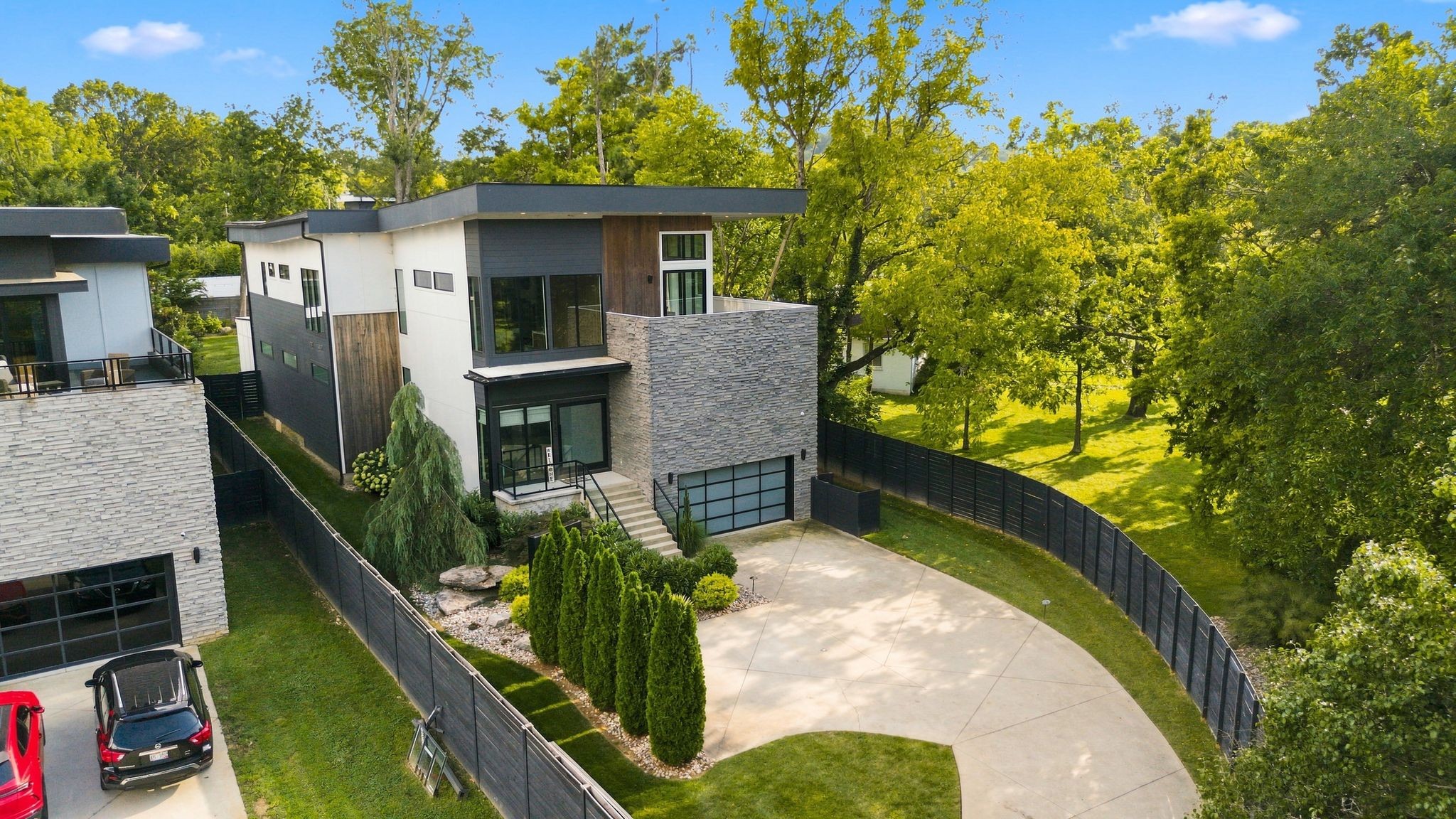 1143 Glendale Ln