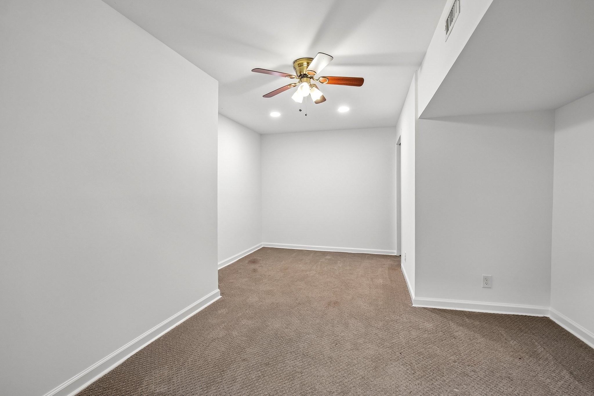 814 Kendall Dr
