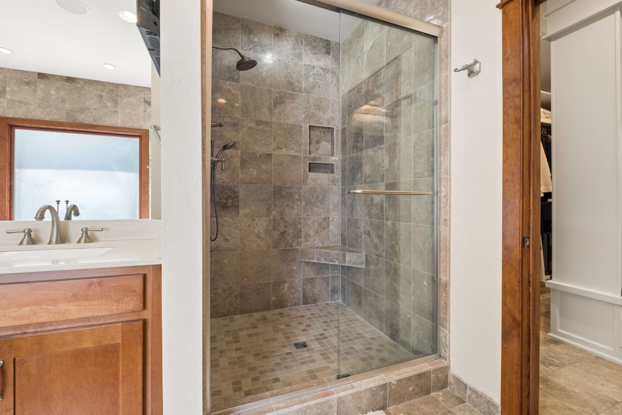 2115 Sharondale Dr